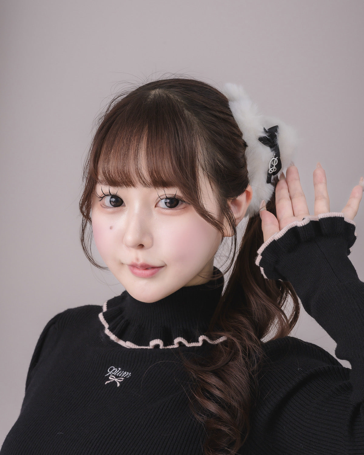 リボン付きファーヘアクリップ