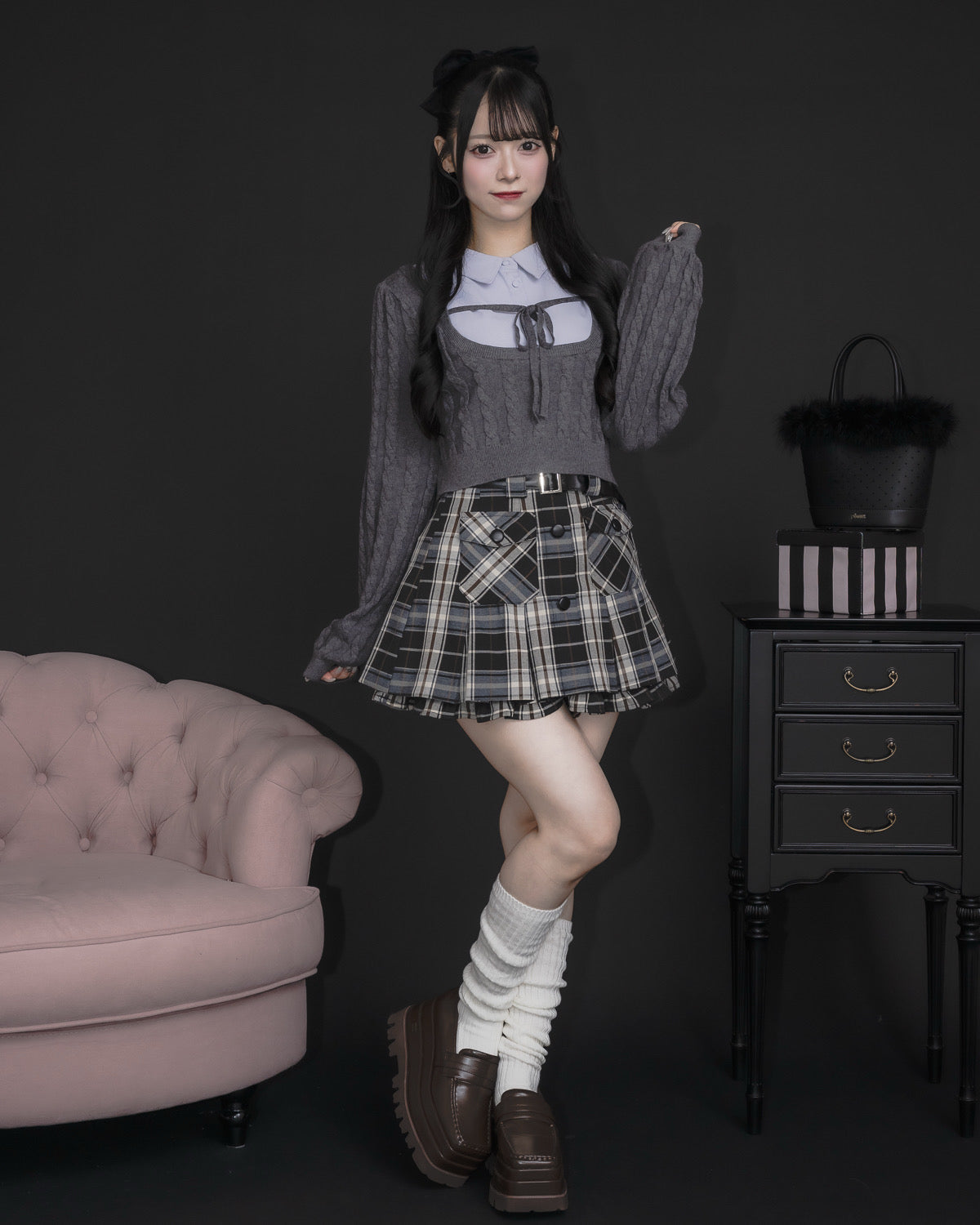 モデル身長:155cm/着用カラー : チャコール