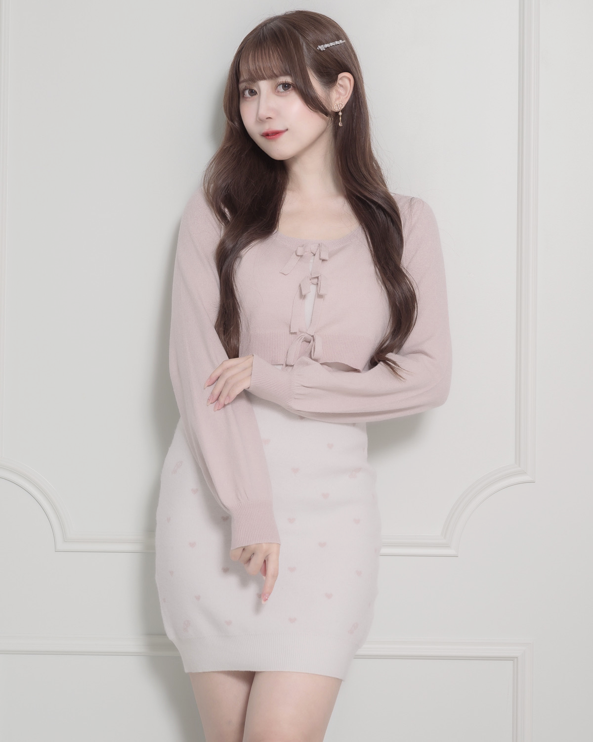 モデル身長:159cm/着用カラー:ホワイト×ピンク