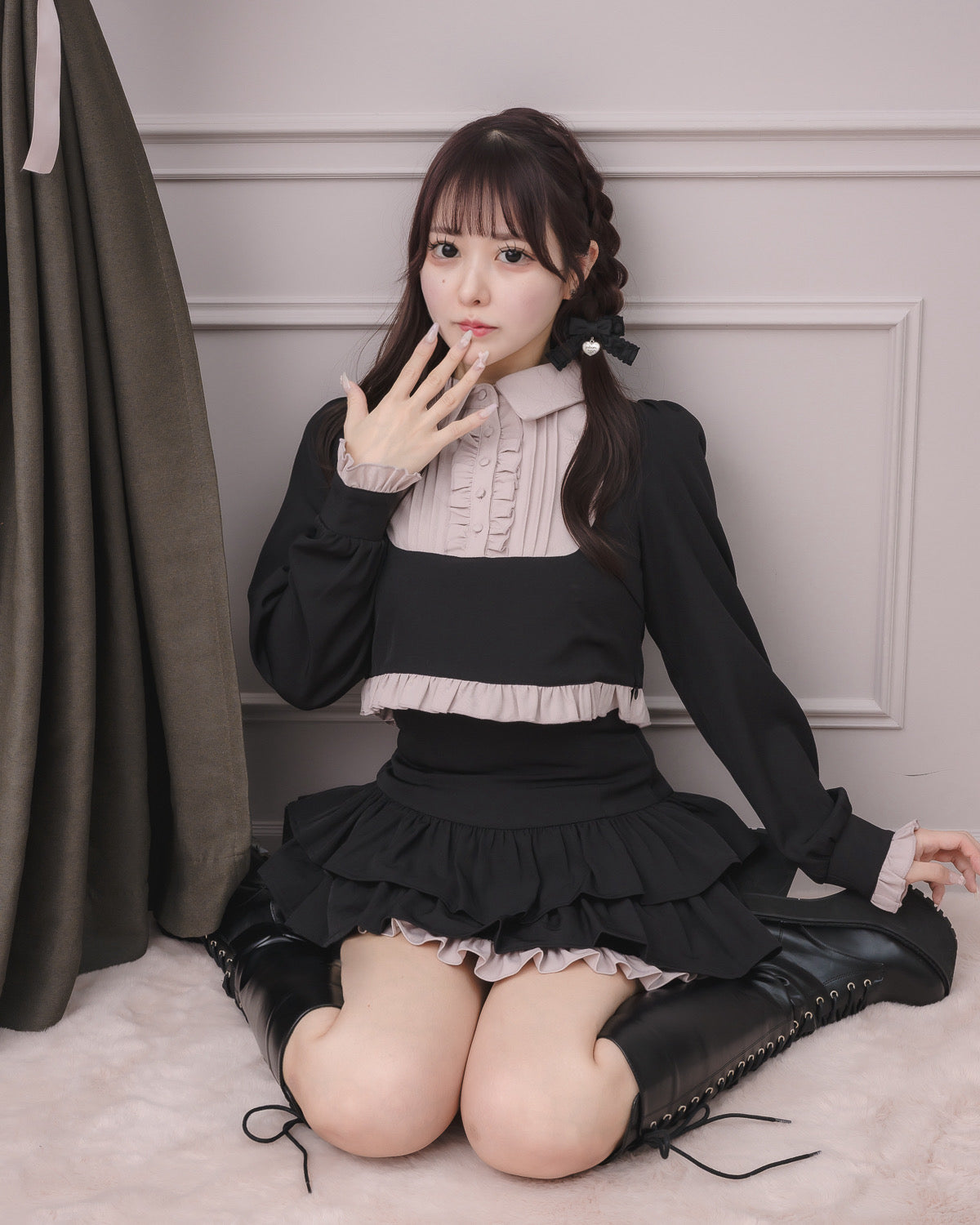 モデル身長:157cm/着用カラー:ブラック×ピンク