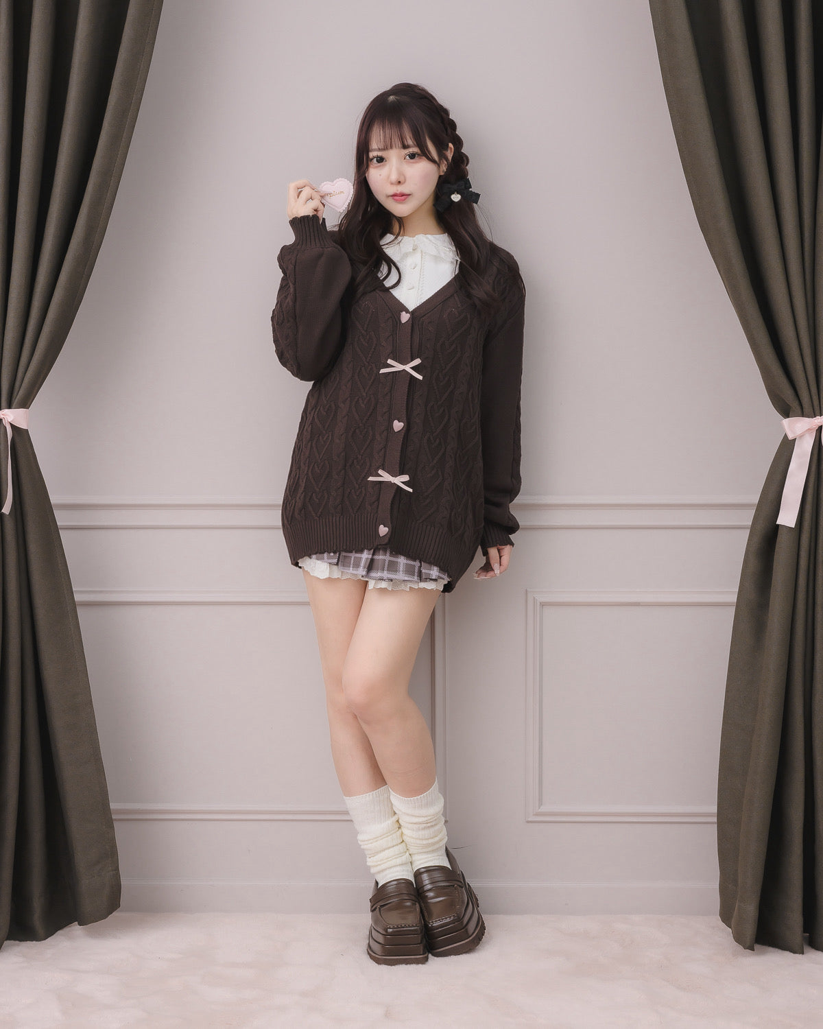 モデル身長:157cm/着用カラー:ブラウン