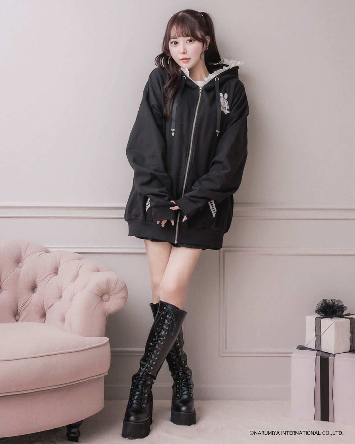 モデル身長:157cm/着用カラー:ブラック ×ピンク