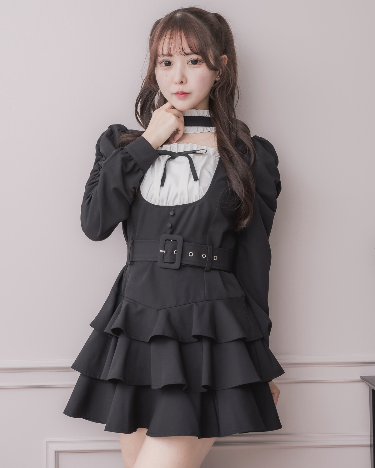 チョーカーフリルティアードワンピース – pium チョーカーフリルティアードワンピース – pium