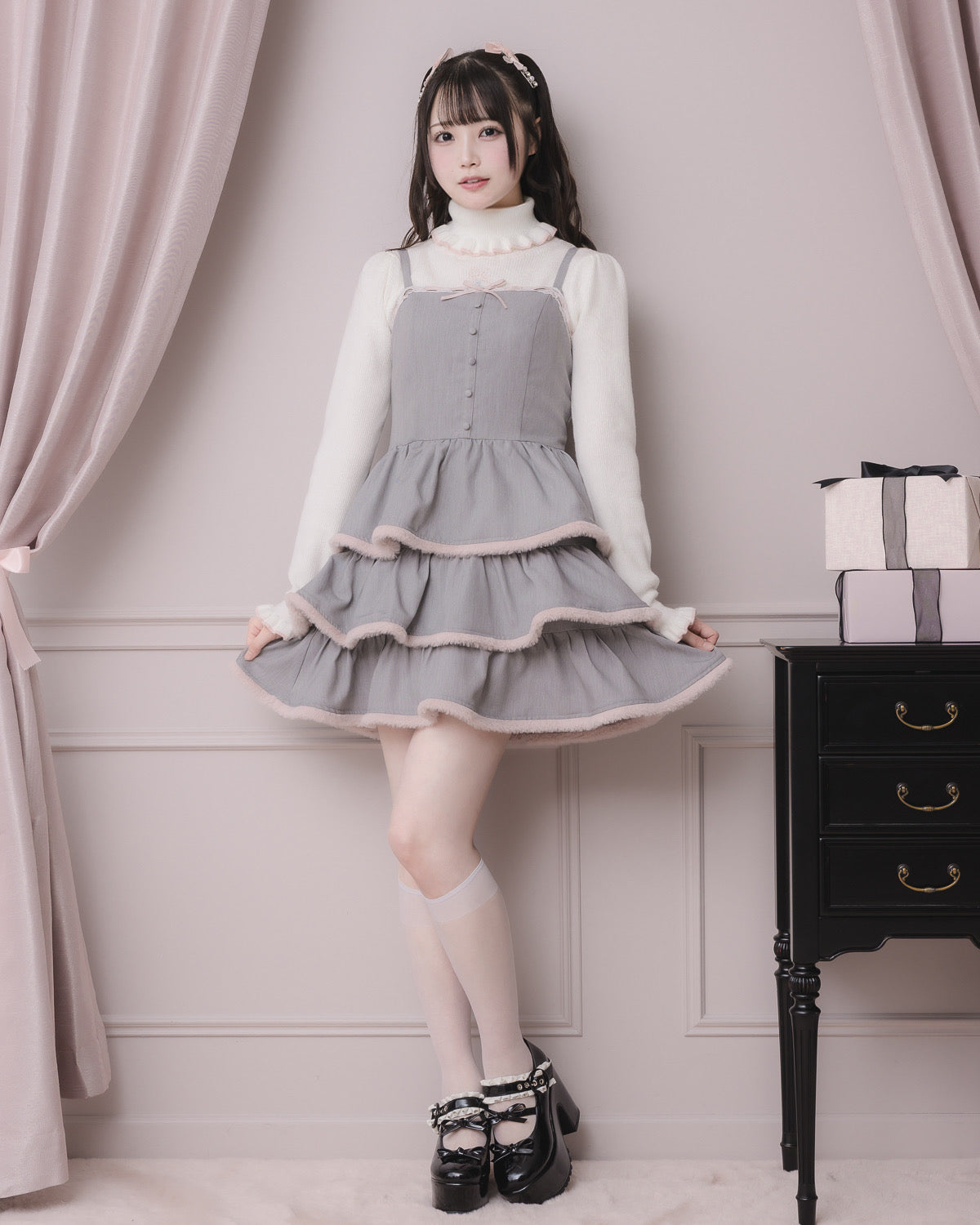 モデル身長:158cm/着用カラー:ホワイト×ピンク