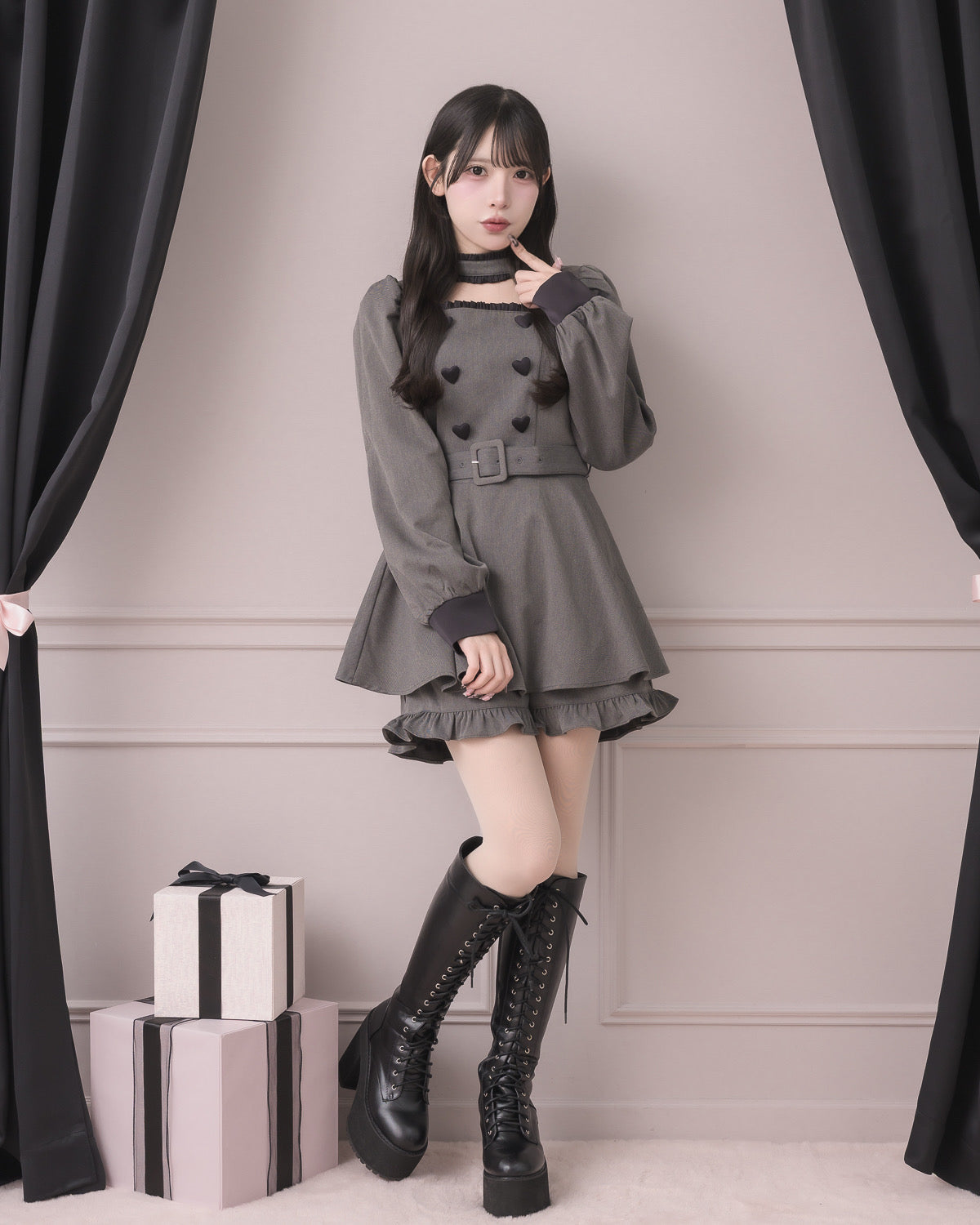 チョーカーフリルハートボタン長袖セットアップ