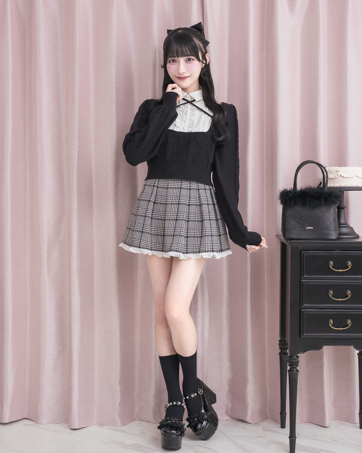 モデル身長:157cm/着用カラー:ブラック