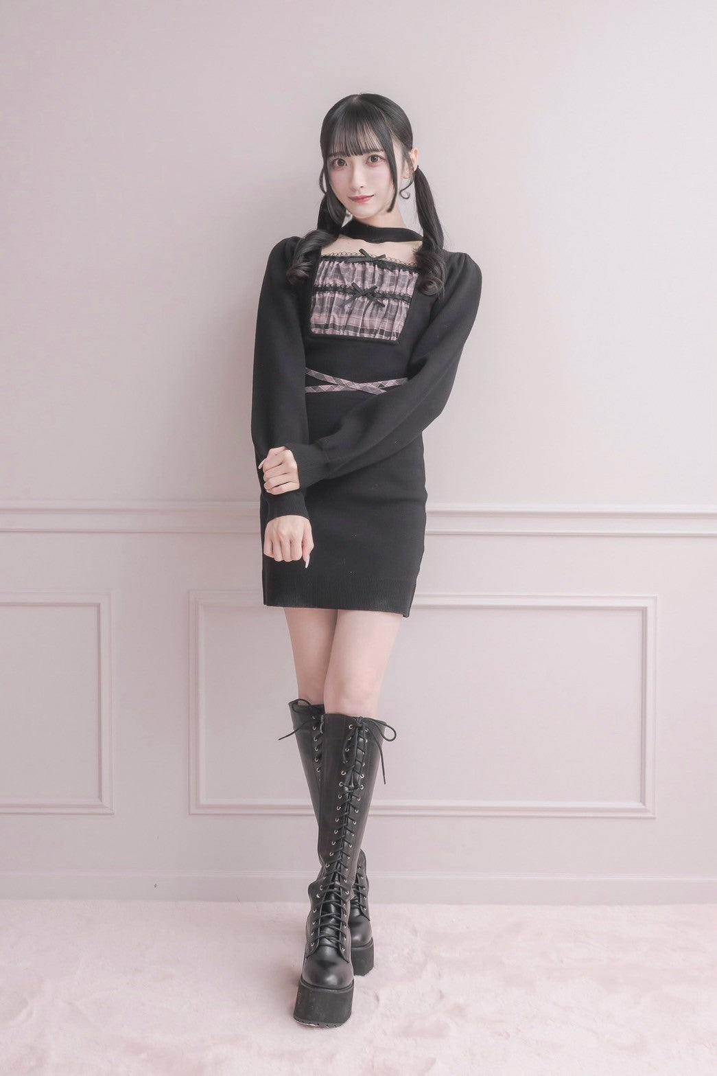 モデル身長:157cm/着用カラー:ブラック×ピンク