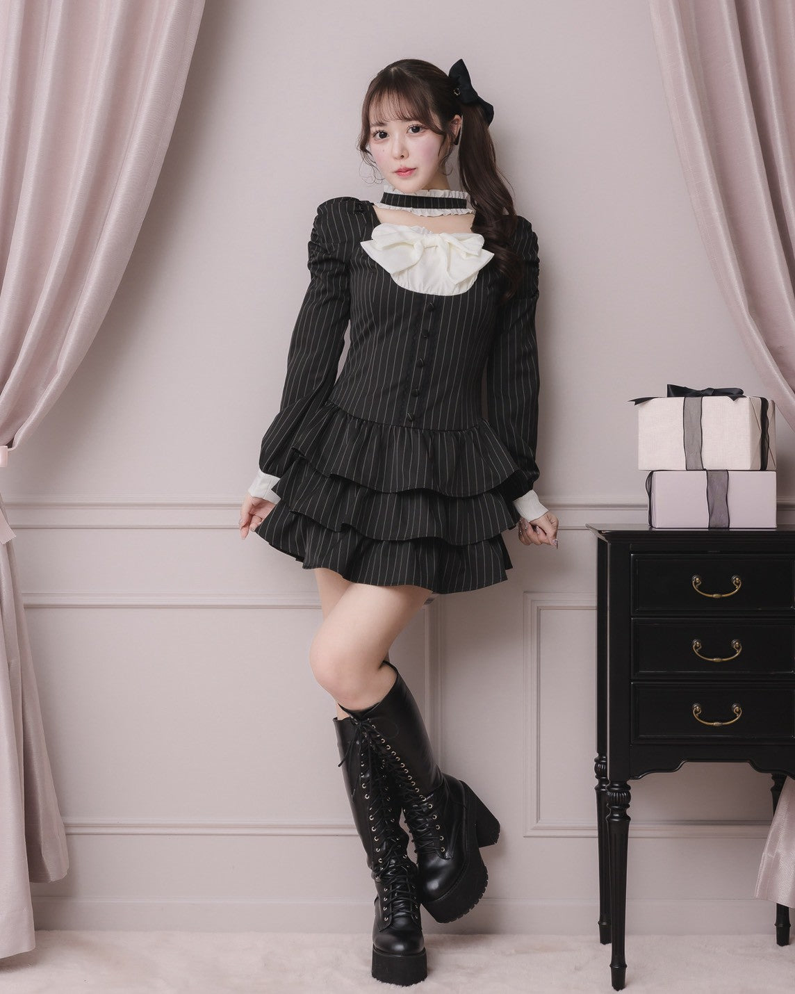 モデル身長:157cm/着用カラー:ブラックストライプ