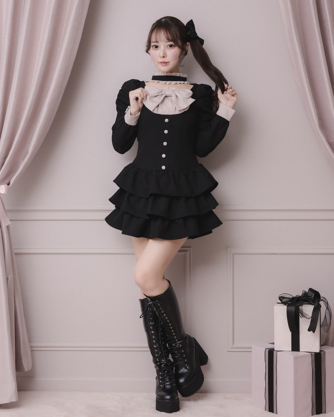 モデル身長:157cm/着用カラー:ブラック×ピンク