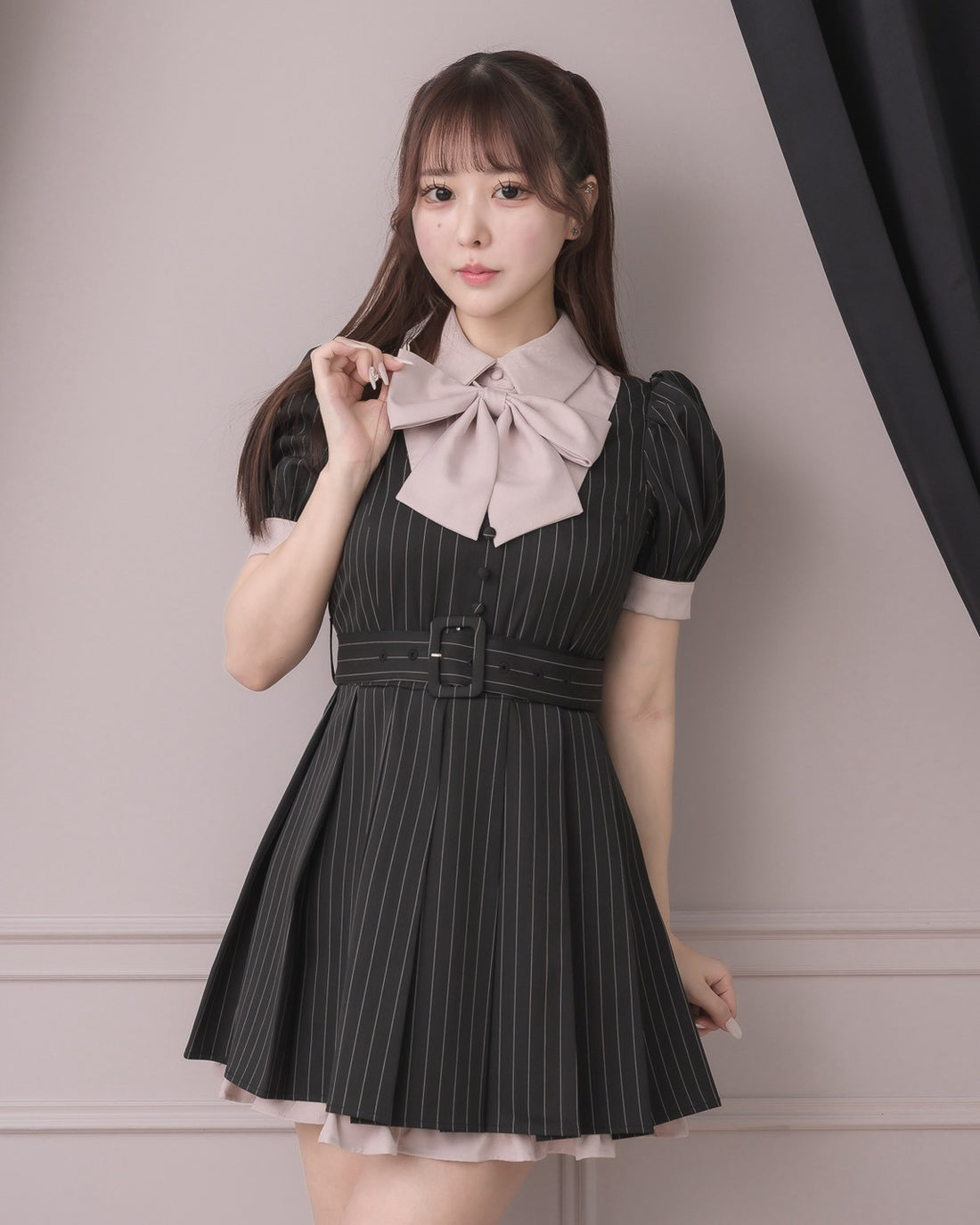 モデル身長:157cm/着用カラー:ブラックストライプ