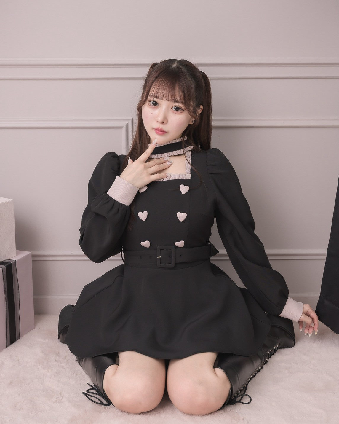 チョーカーフリルハートボタン長袖セットアップ