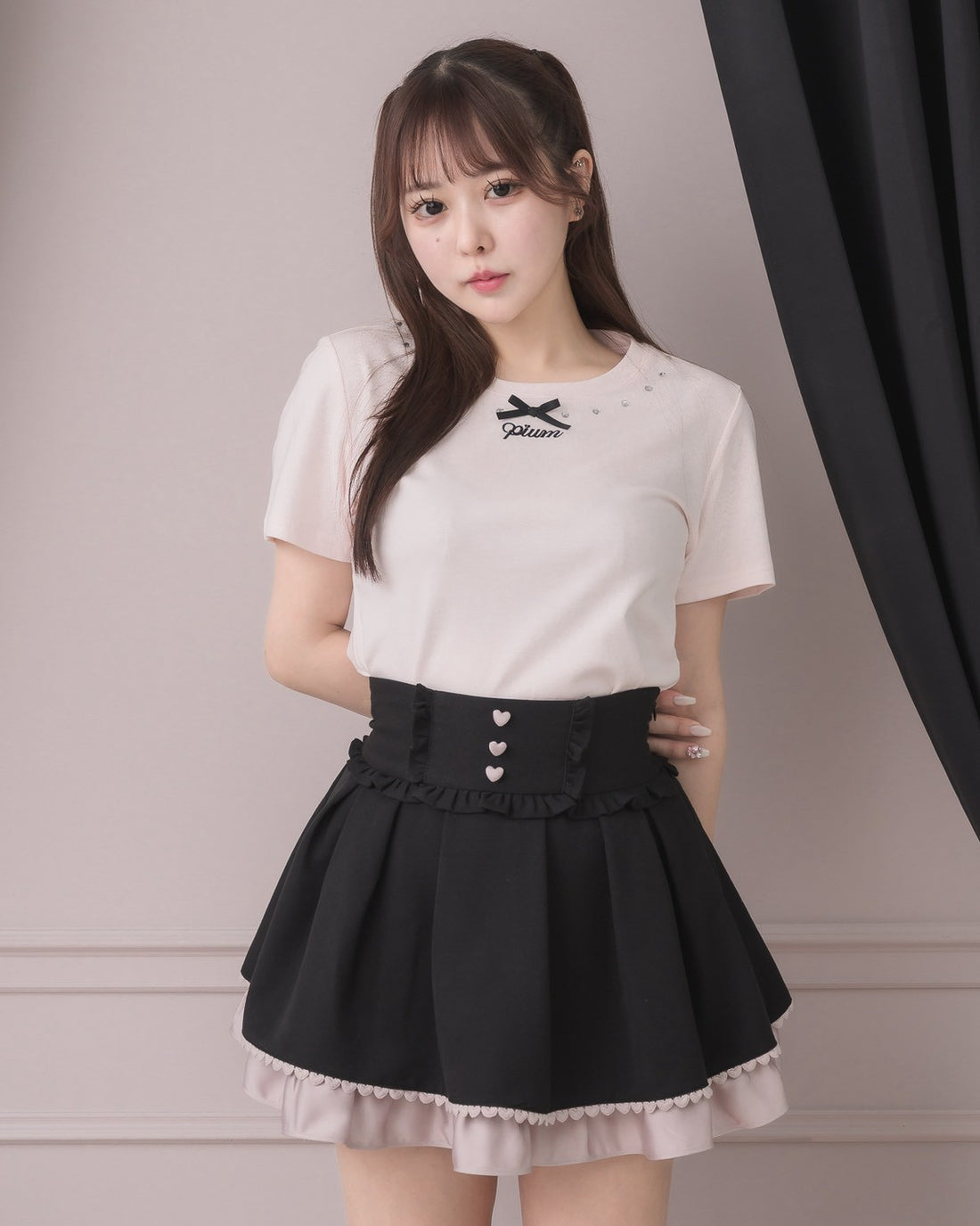 モデル身長:157cm/着用カラー:ブラック×ピンク