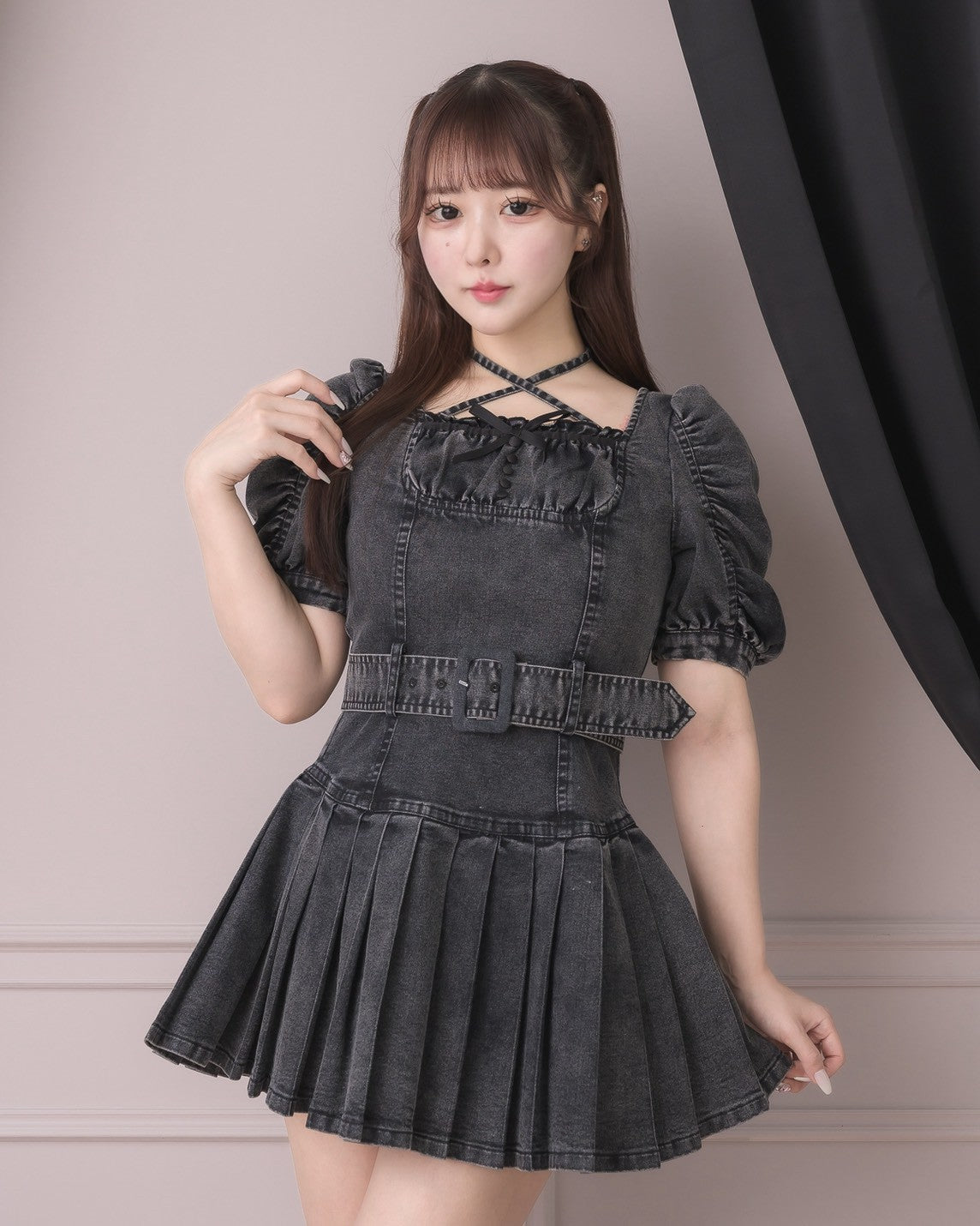 ヨーク切替ベルト付きプリーツミニワンピース – pium