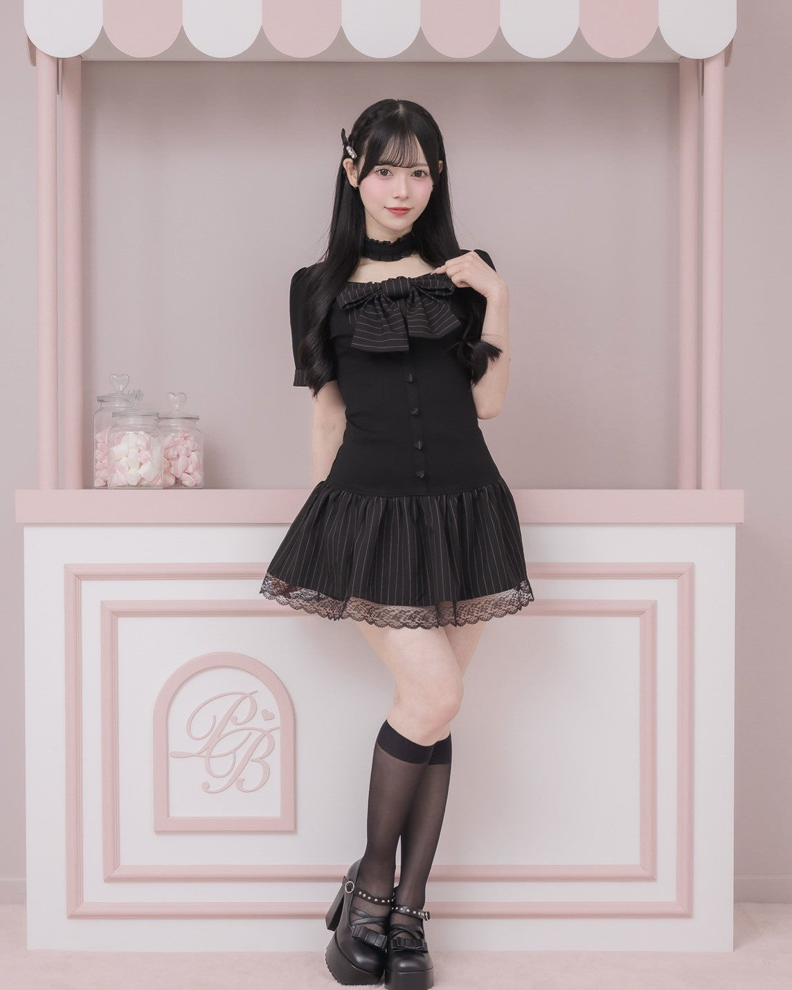 モデル身長:152cm/着用カラー:ブラック×ストライプ