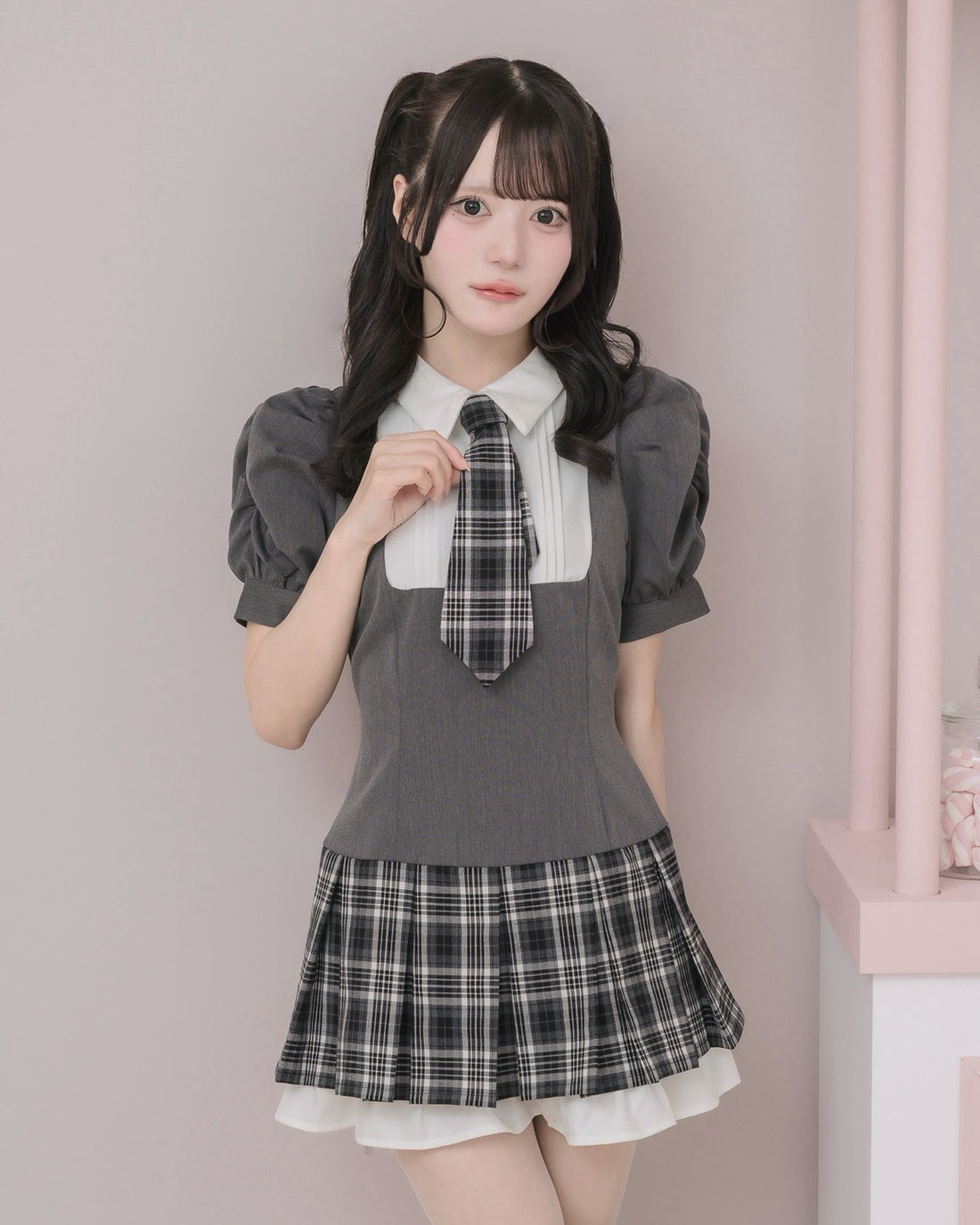 モデル身長:160cm/着用カラー:チャコール×ブラックチェック
