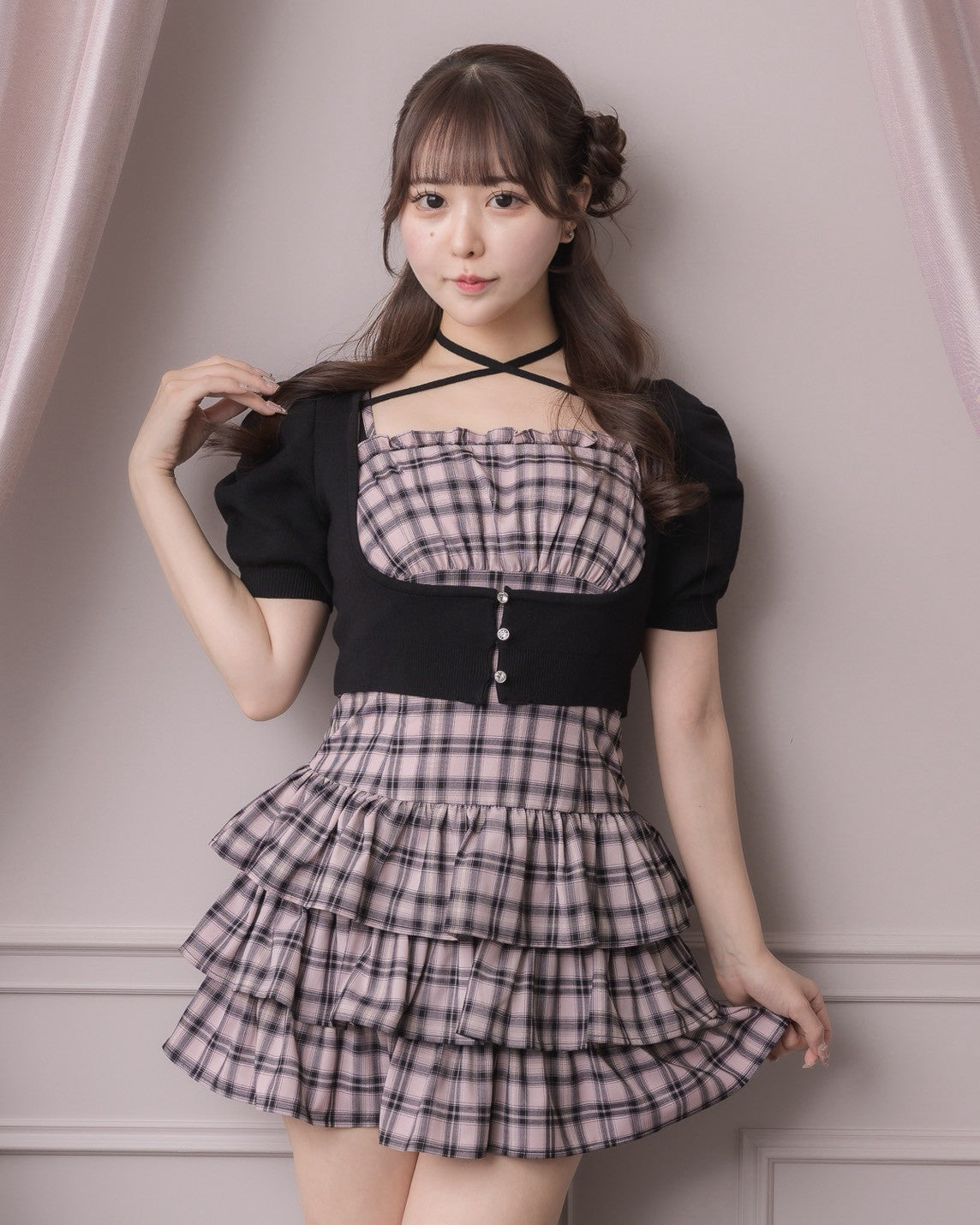 モデル身長:157cm/着用カラー:ブラック×ピンク