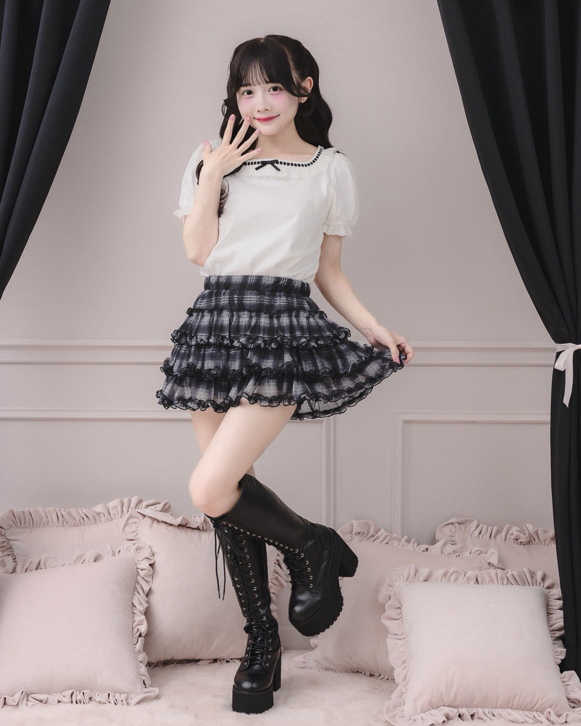 モデル身長:151cm/着用カラー:ブラック チェック