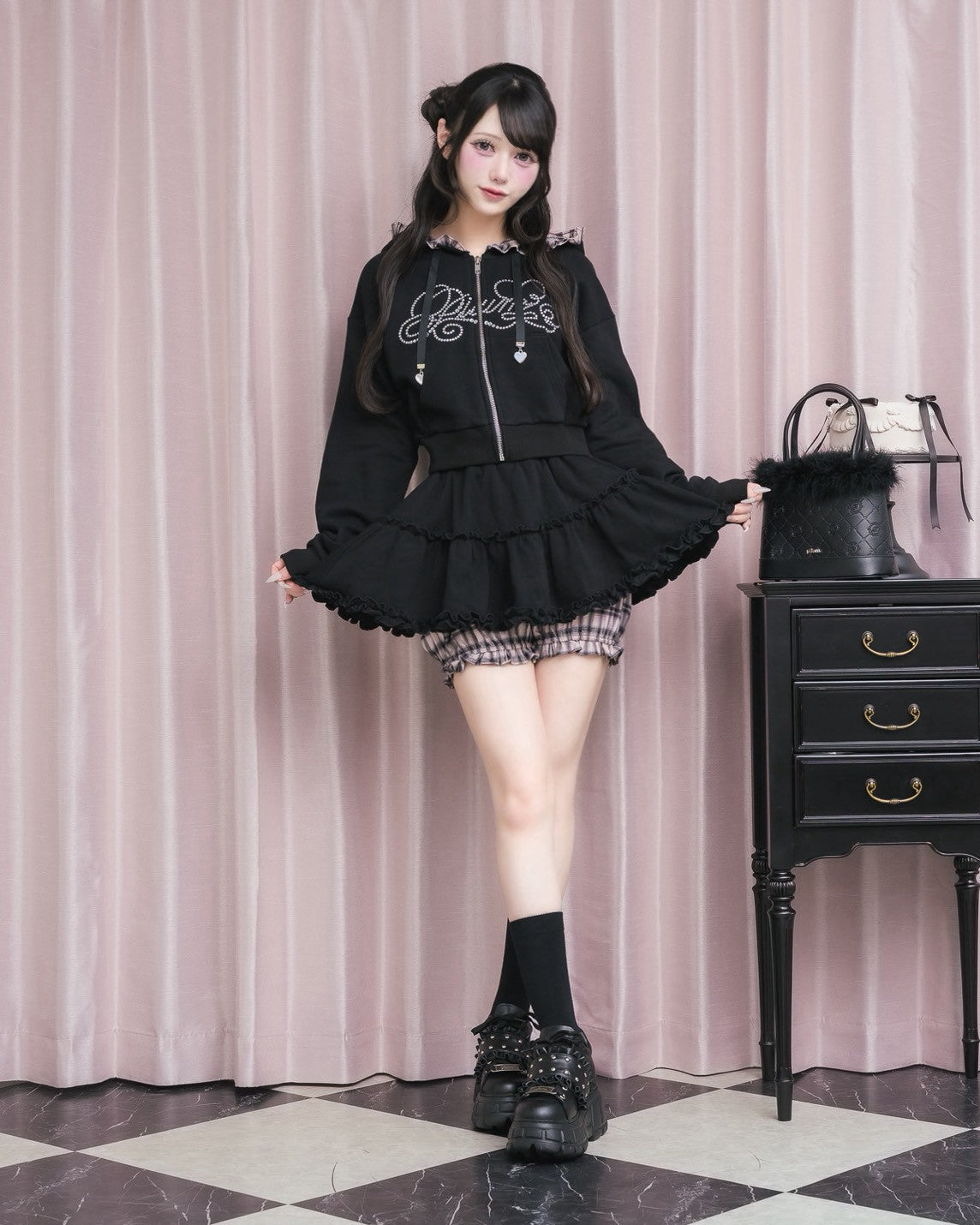 モデル身長:154cm/着用カラー:ブラック