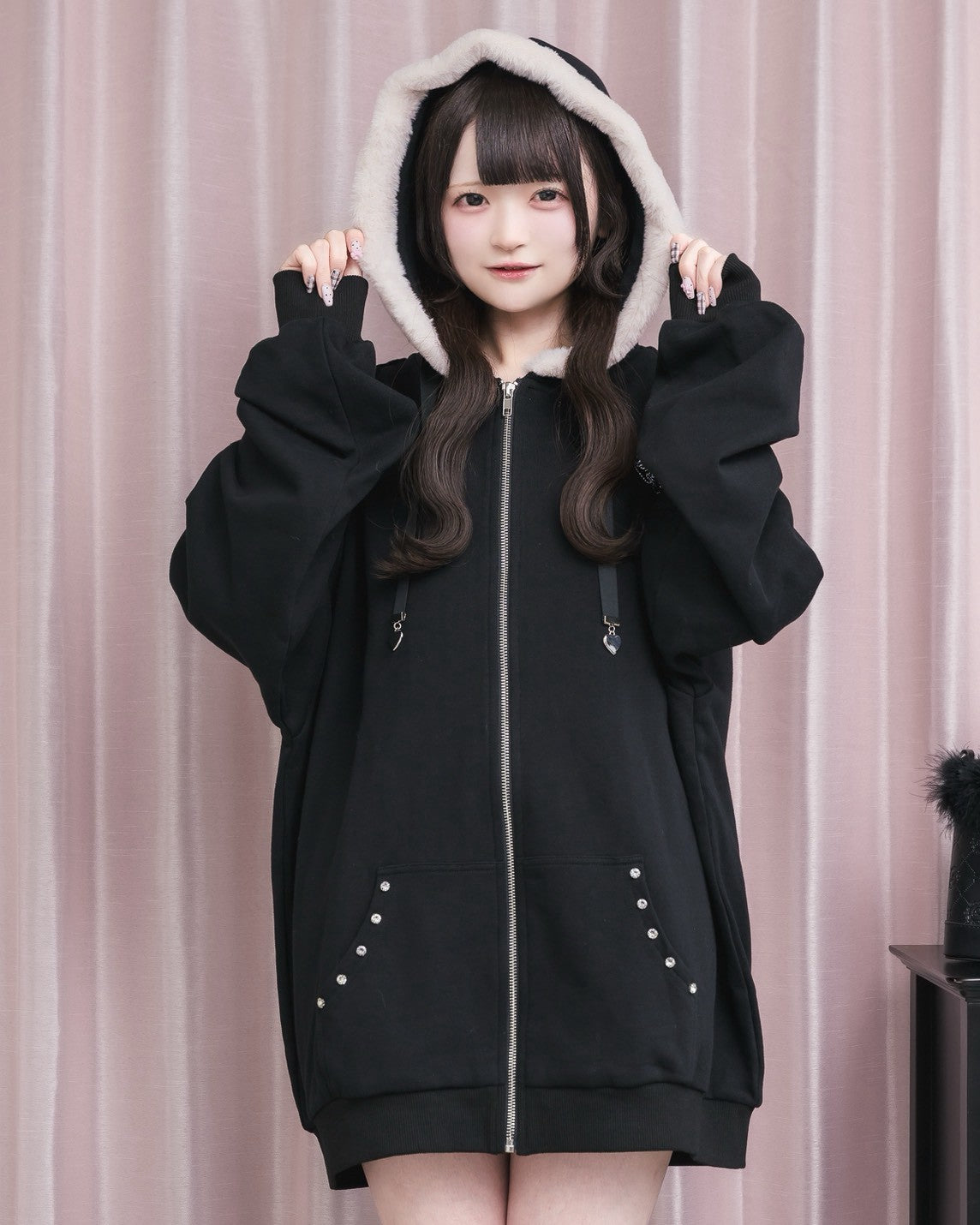 モデル身長:155cm/着用カラー:ブラック