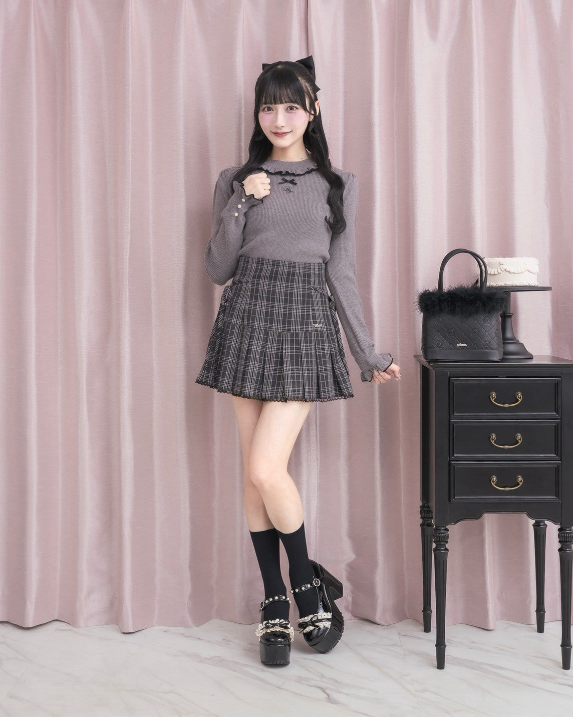 モデル身長:157cm/着用カラー:ブラックチェック