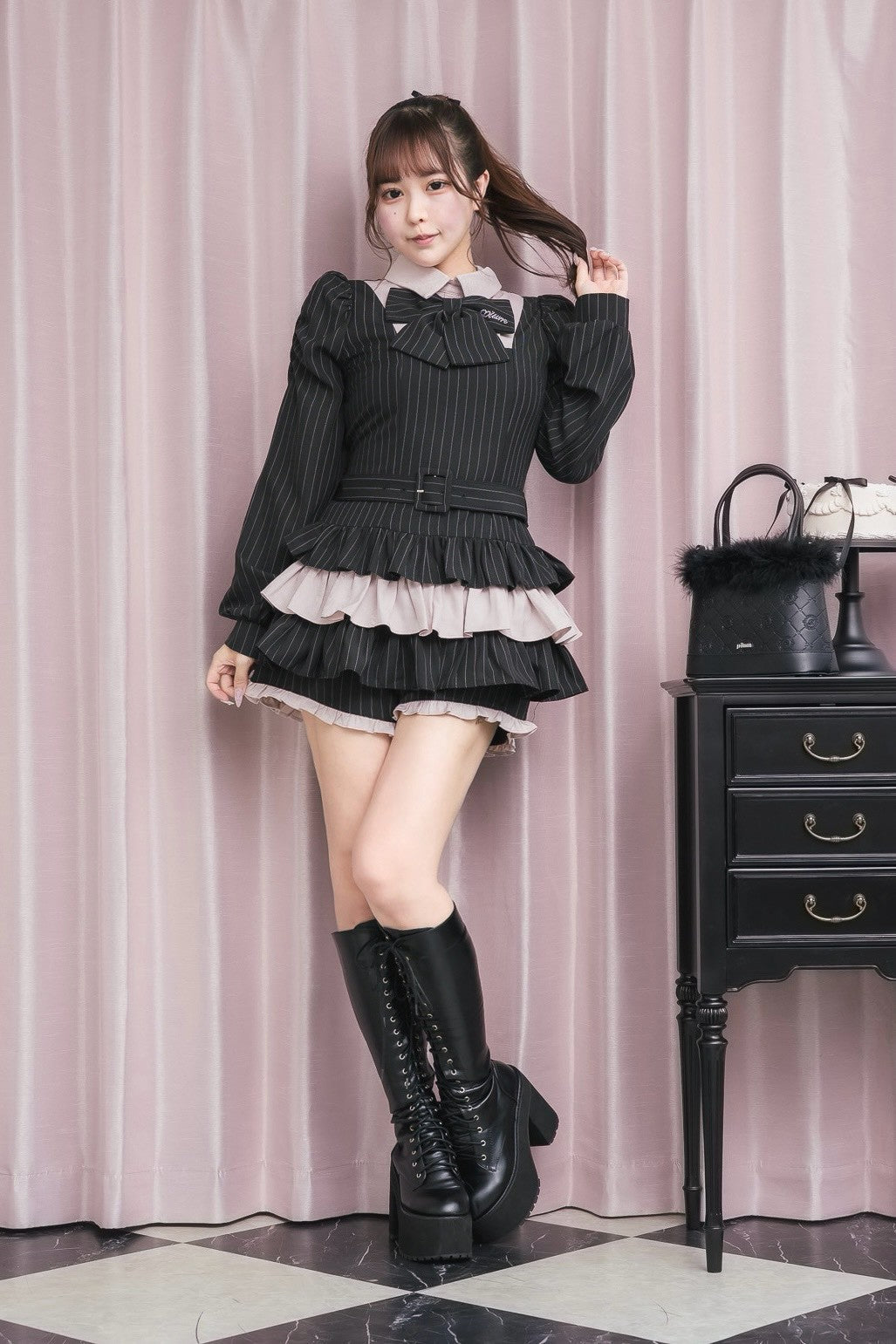 モデル身長:157cm/着用カラー:ブラック