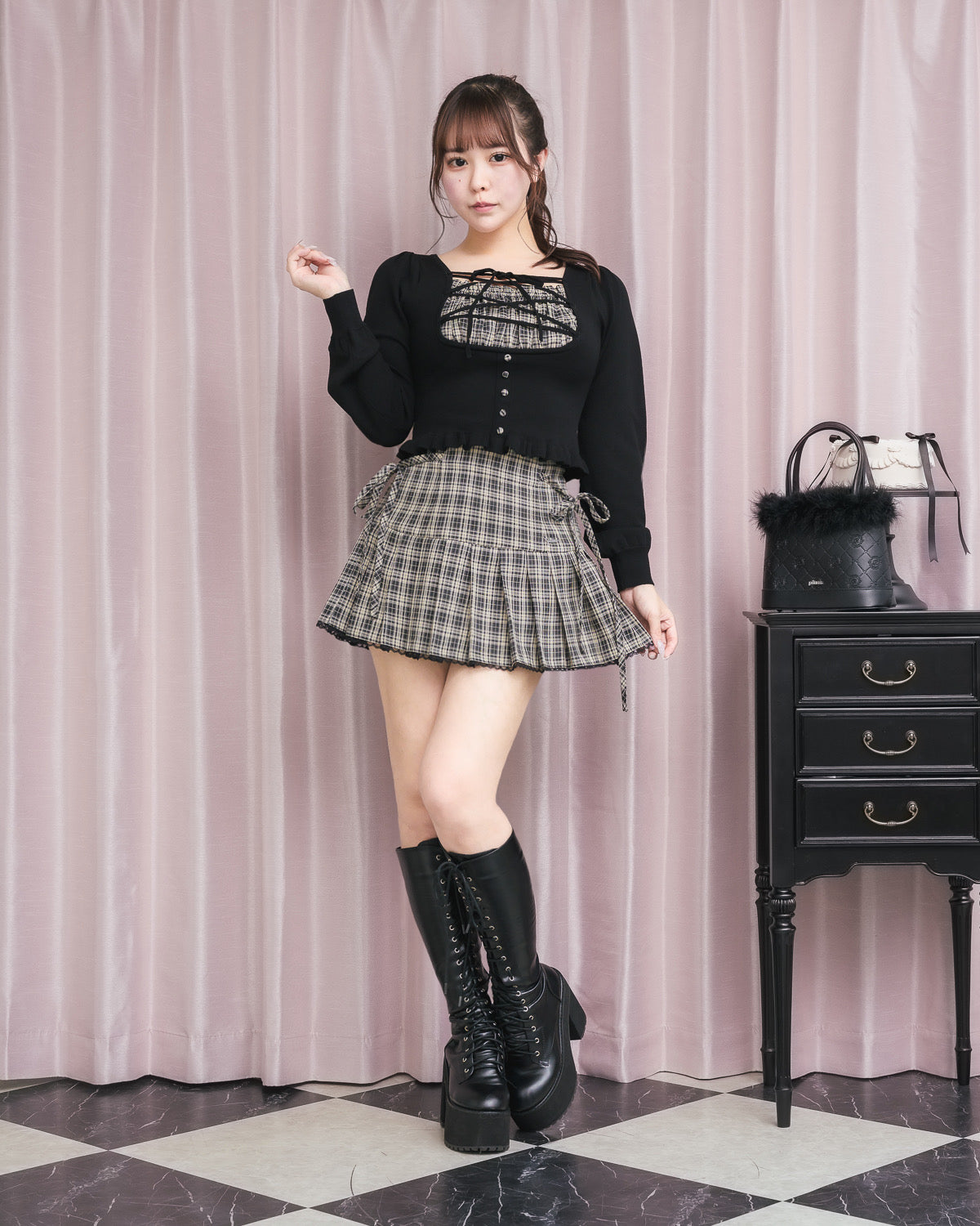 モデル身長:157cm/着用カラー:ブラック