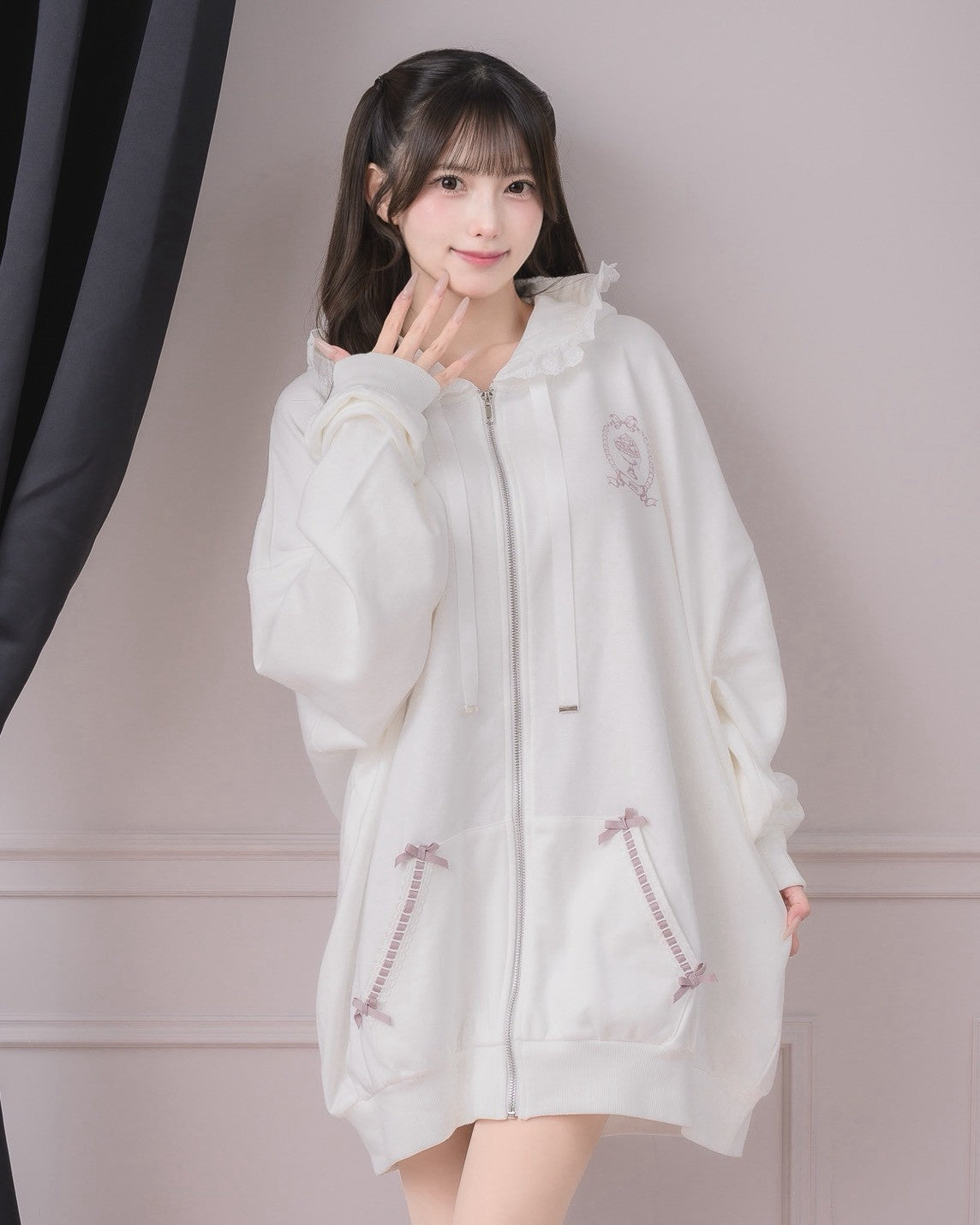 モデル身長:154cm/着用カラー:ホワイト