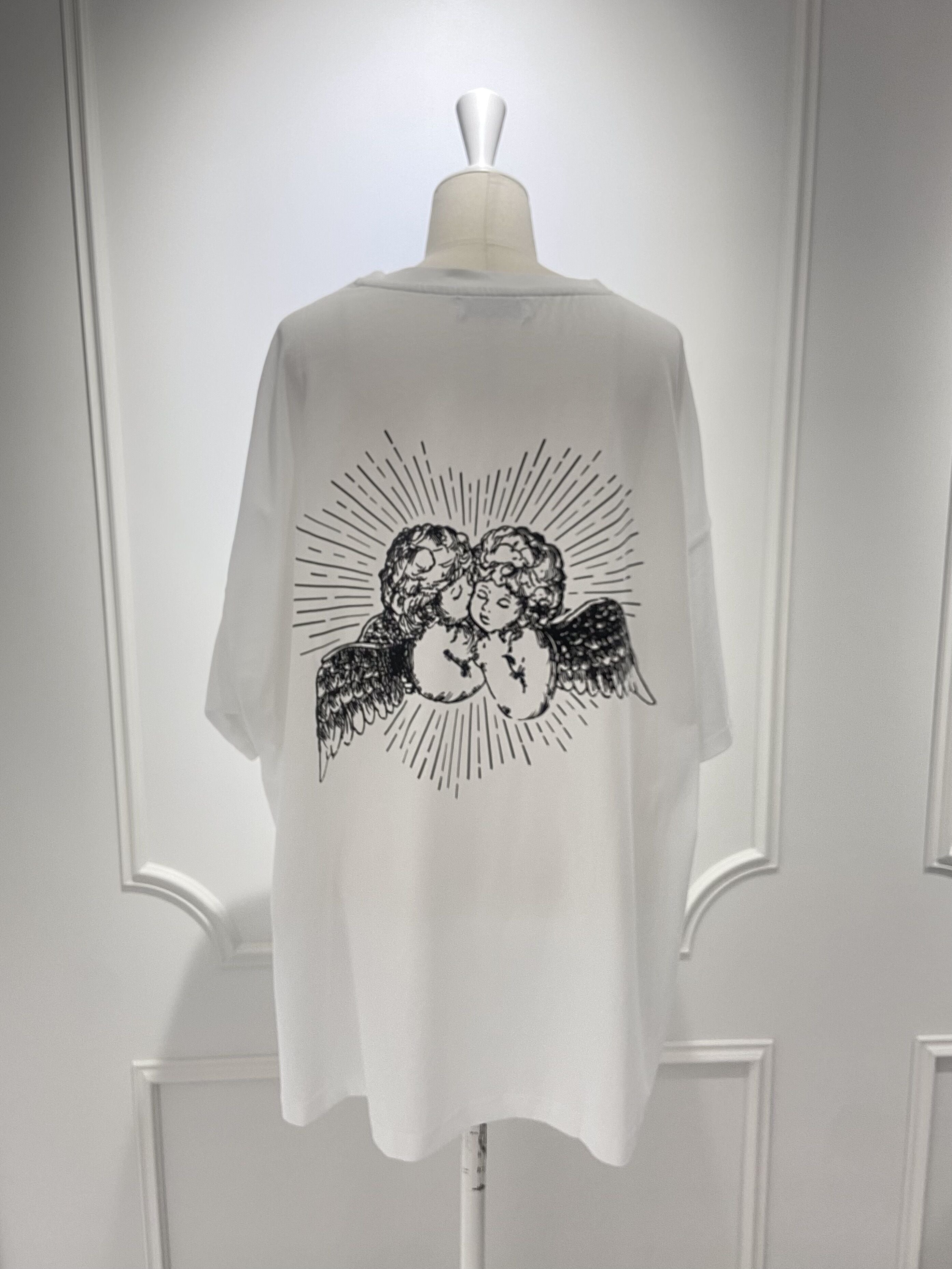 いたずら天使のオーバーサイズTシャツ(半袖)