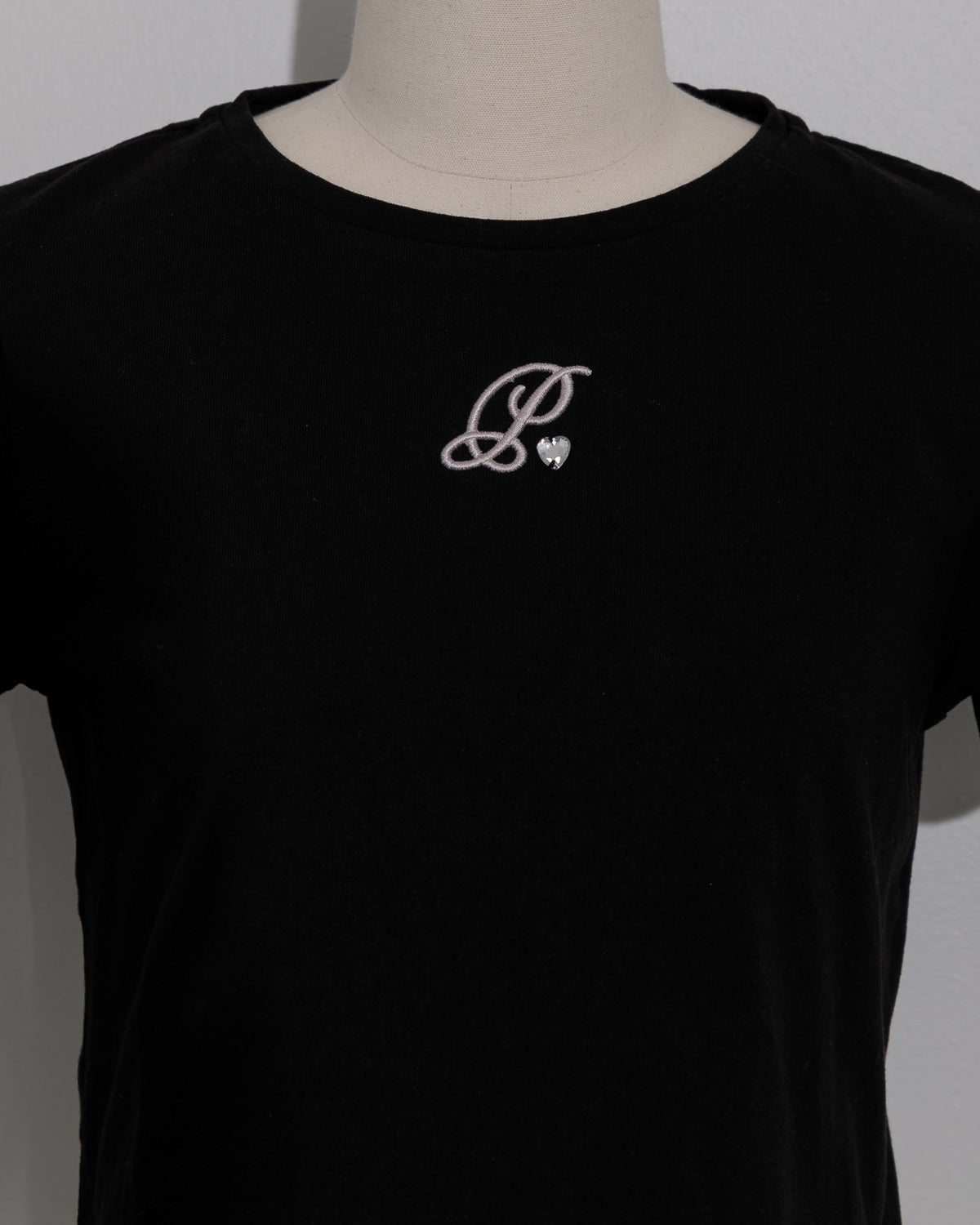 コード刺繍ロゴTシャツ