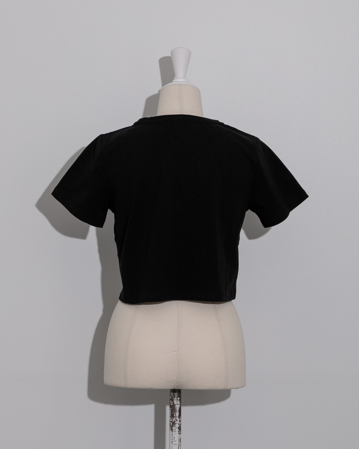 コード刺繍ロゴTシャツ