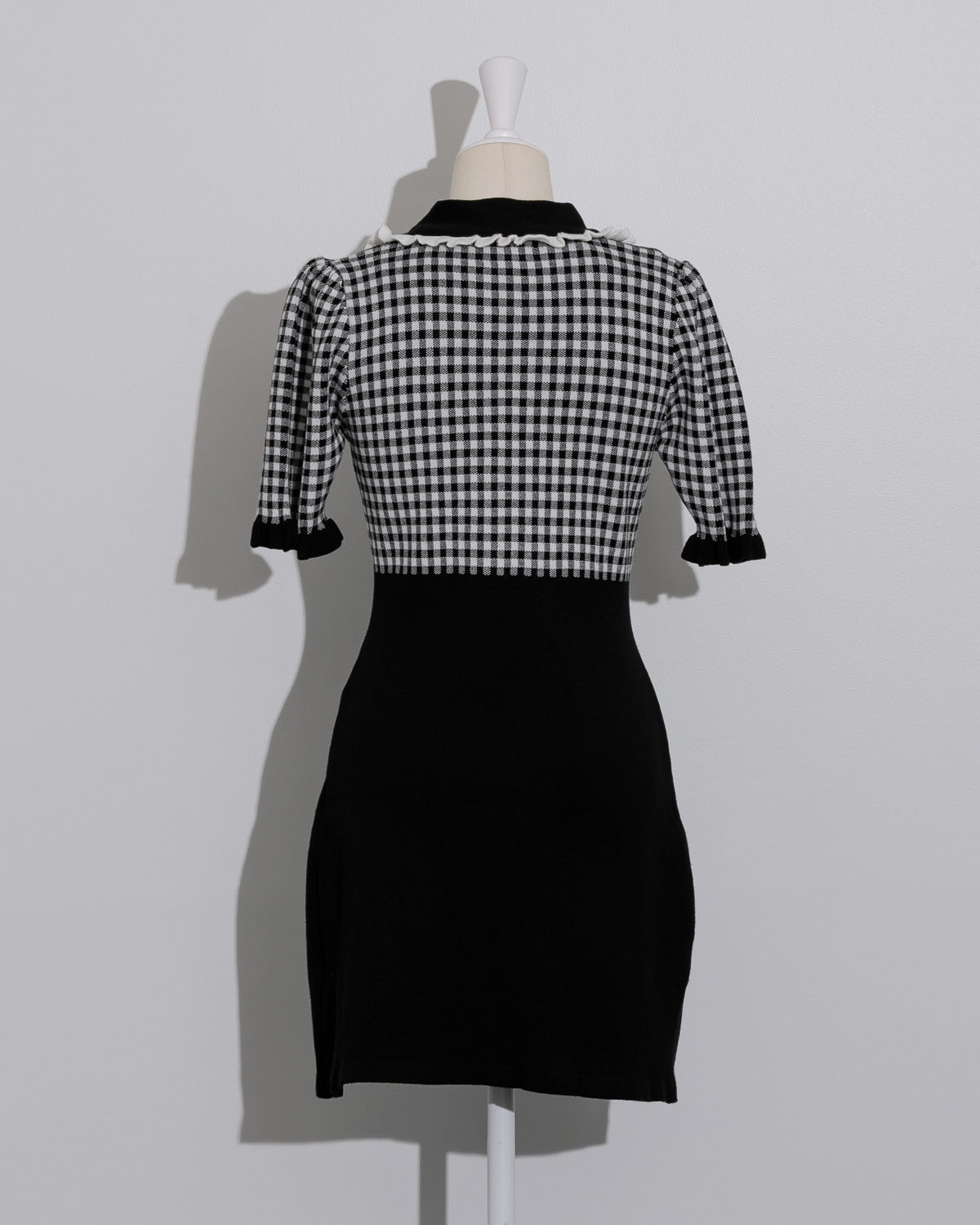 フリルカラーギンガムニットワンピース