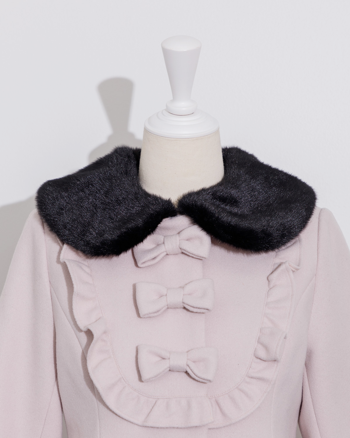 pium ヨークフリルリボンドーリーコート pium ヨークフリルリボンドーリーコート