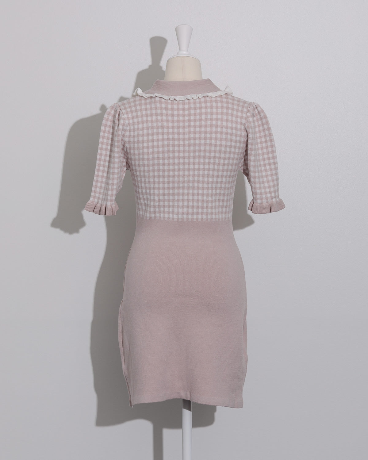 フリルカラーギンガムニットワンピース