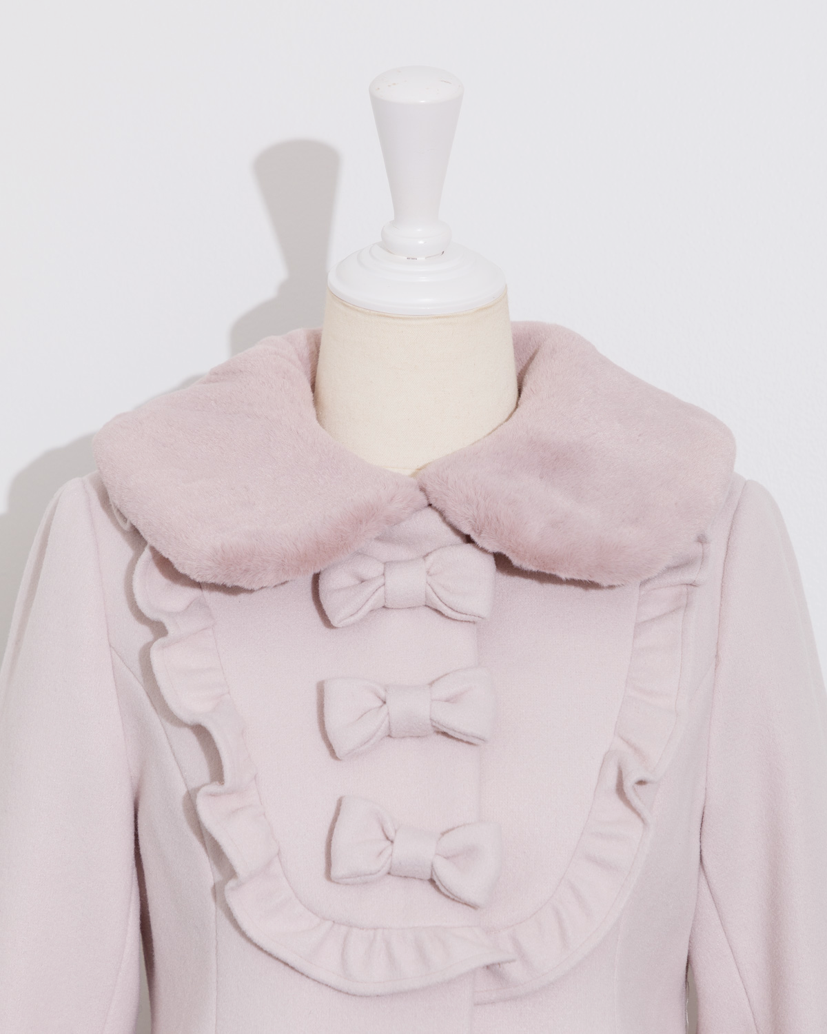 pium ヨークフリルリボンドーリーコート pium ヨークフリルリボンドーリーコート