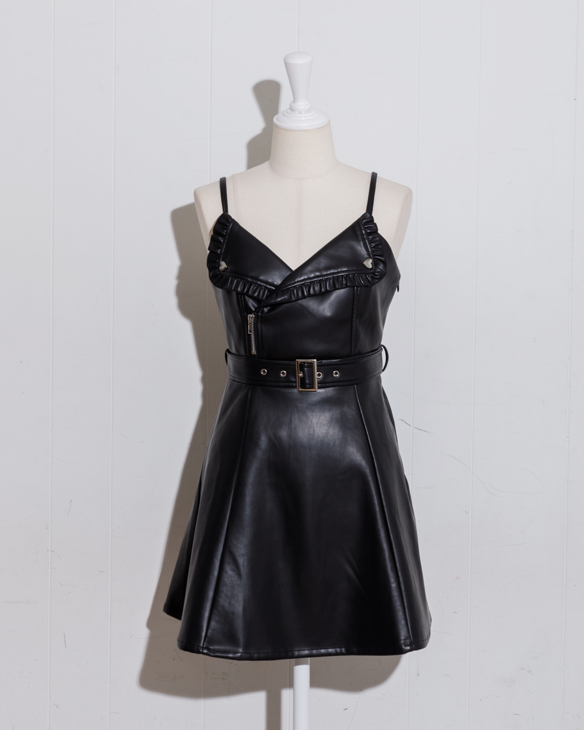 カラー:ブラックレザー