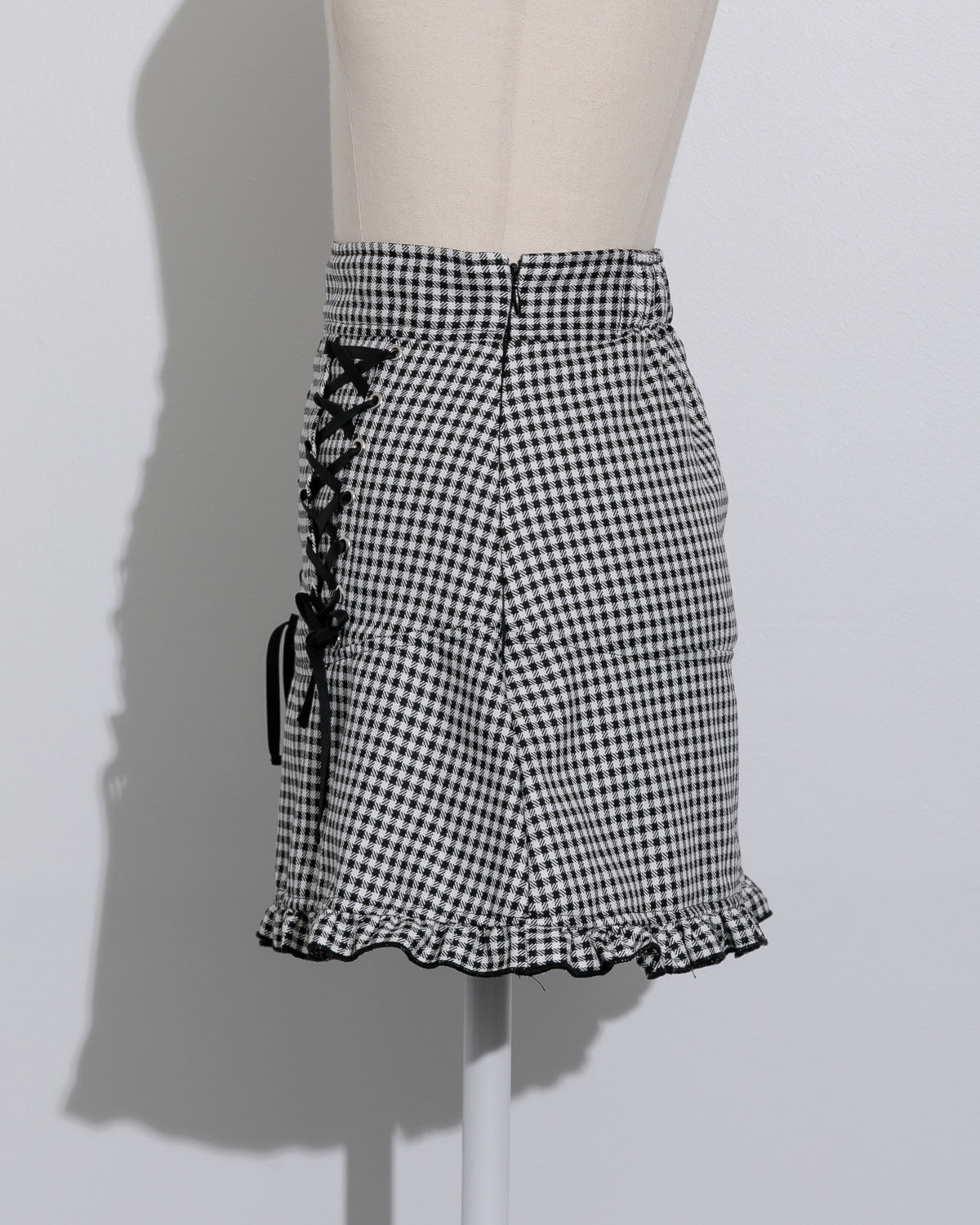 レースアップ フリルミニスカパン