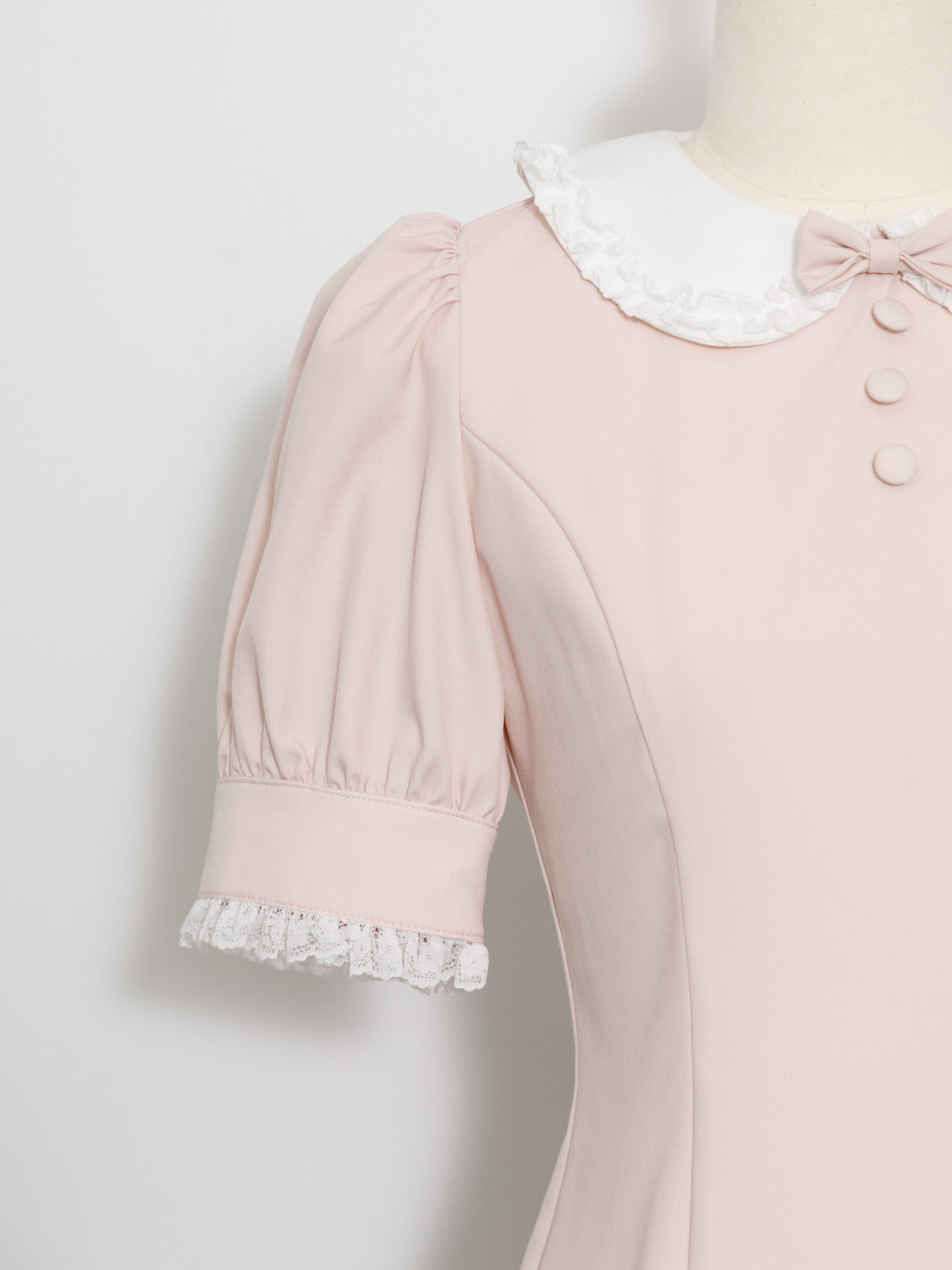 ホイップフリルカラーブラウス