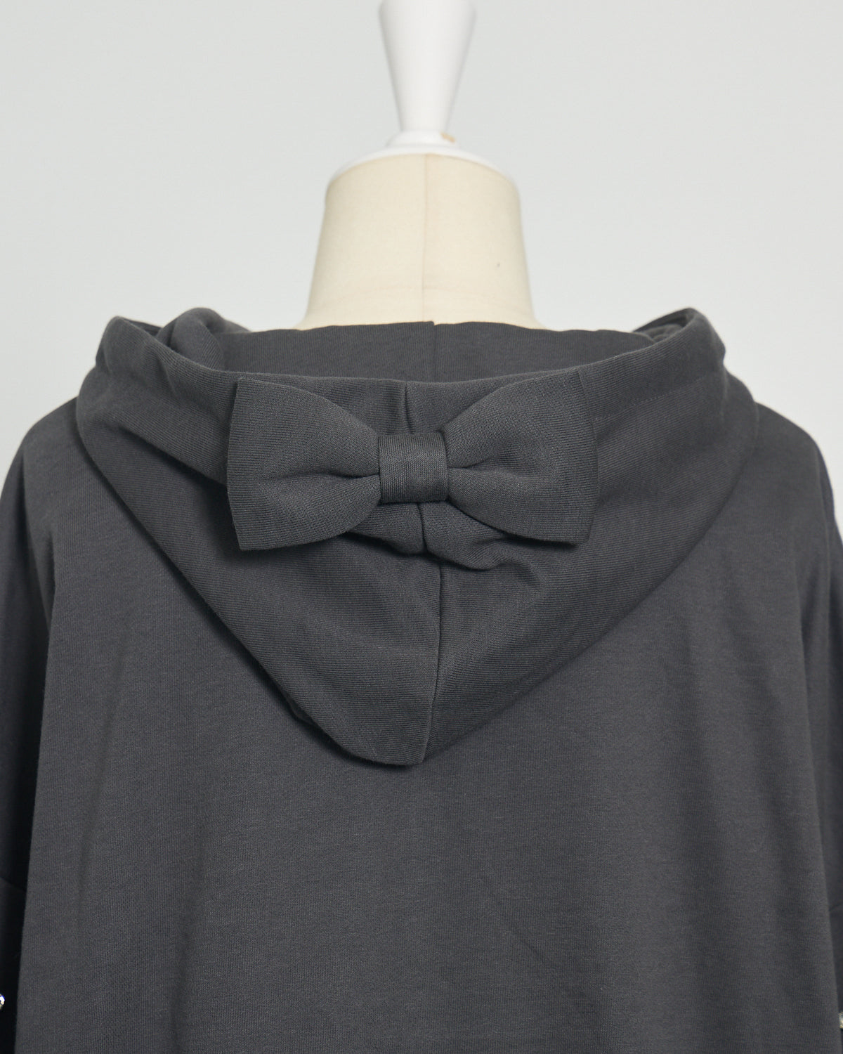 オーバーサイズビジュージップパーカー