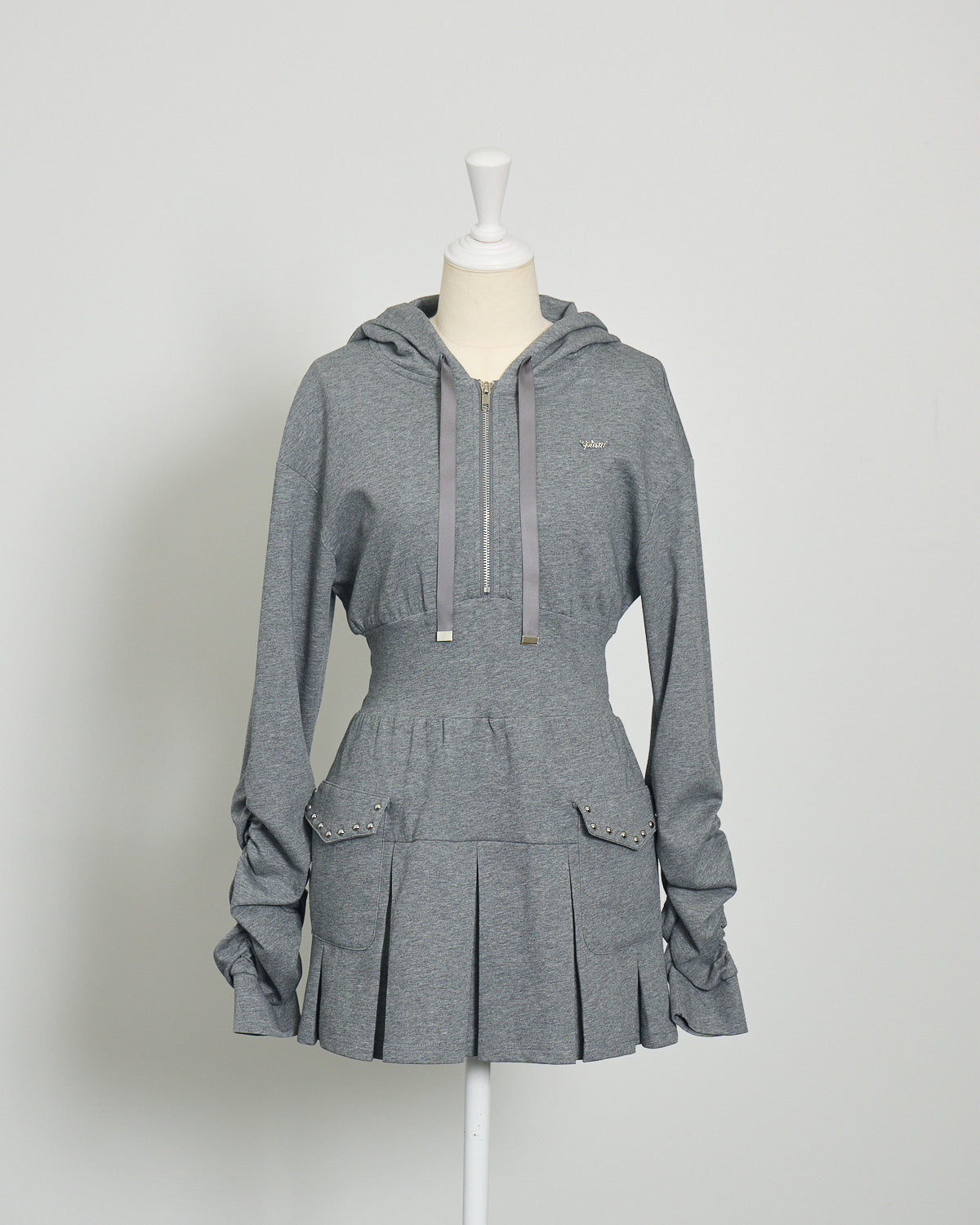 カラー：グレー