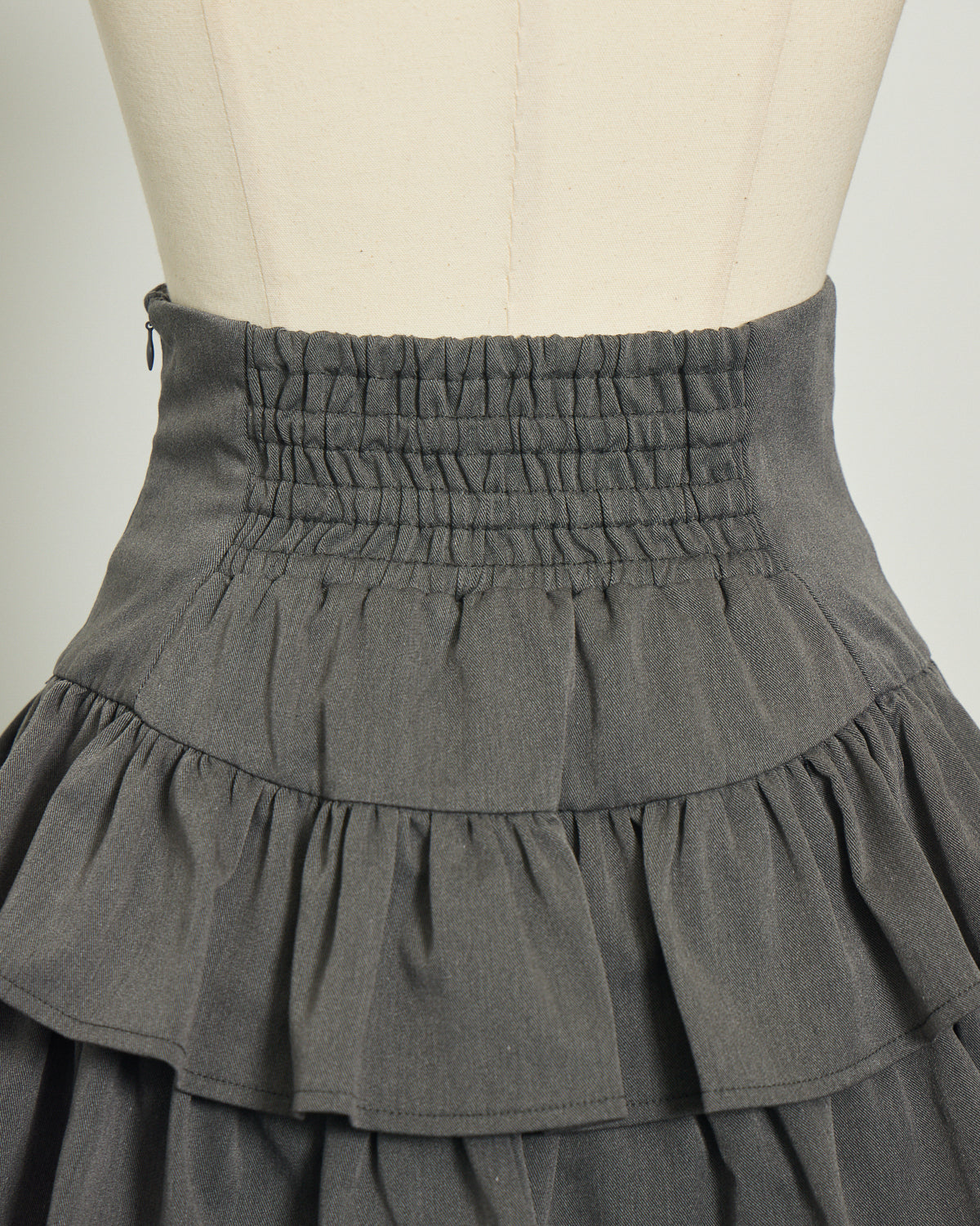 バイカラーフリルティアードミニスカート – pium