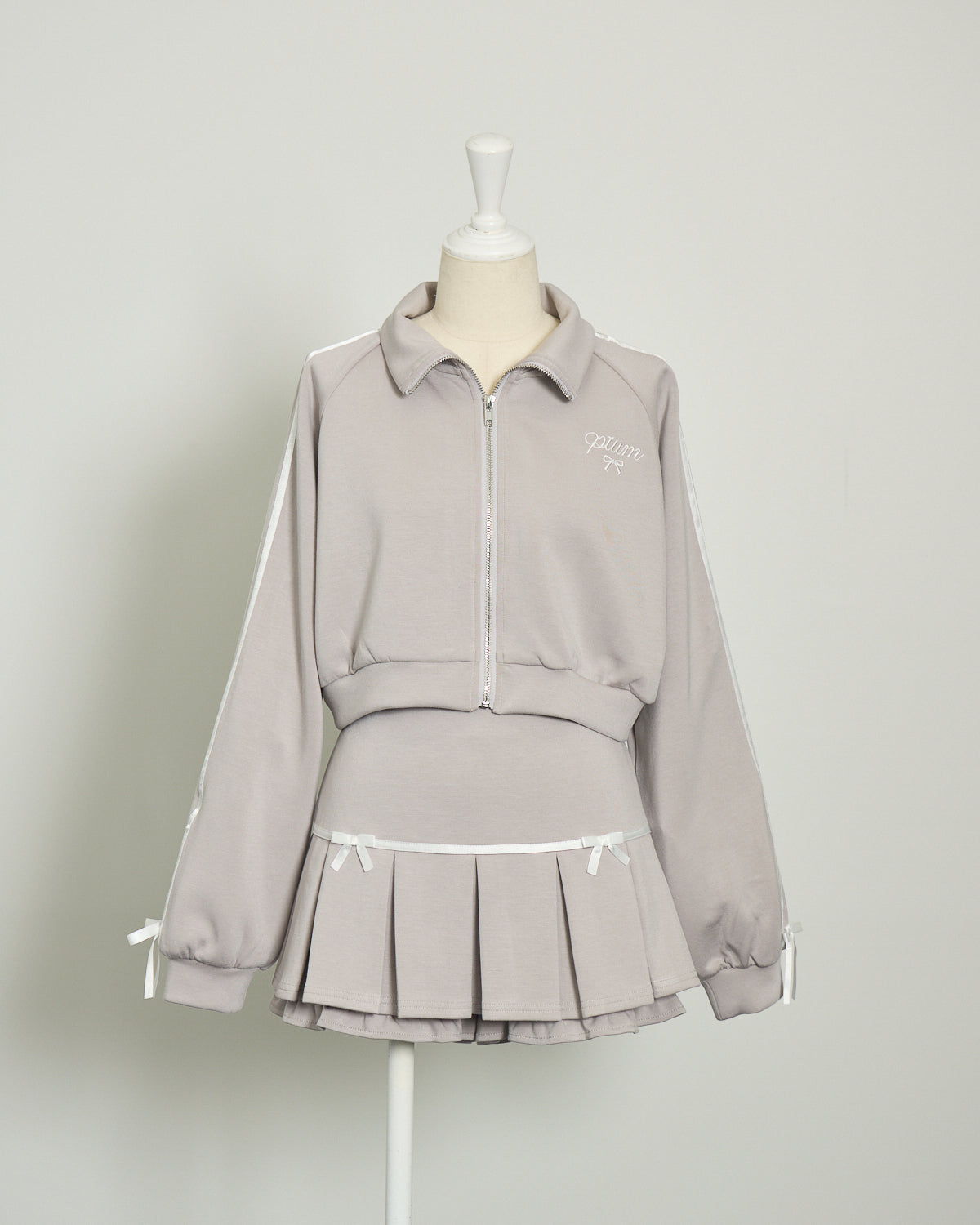 カラー：ラベンダグレー