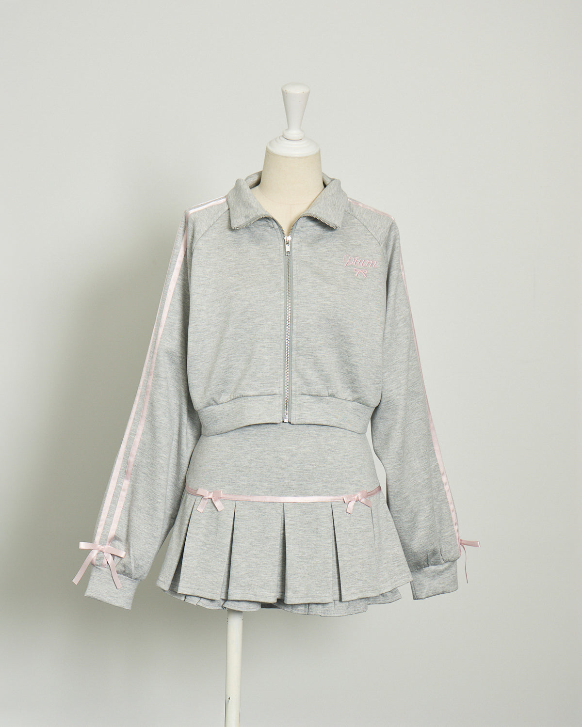 カラー：グレー