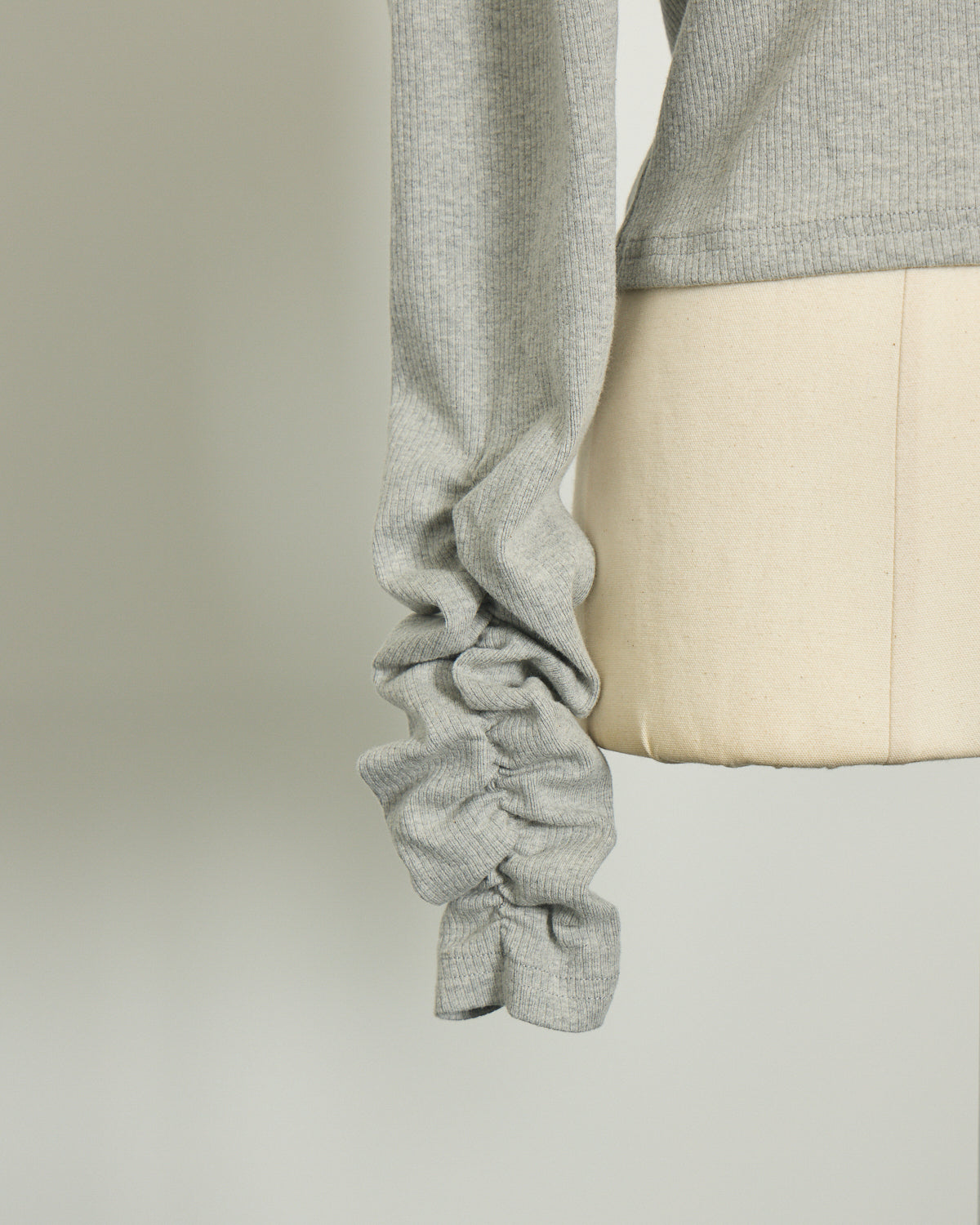 バイカラーリボンオフショルカットソー