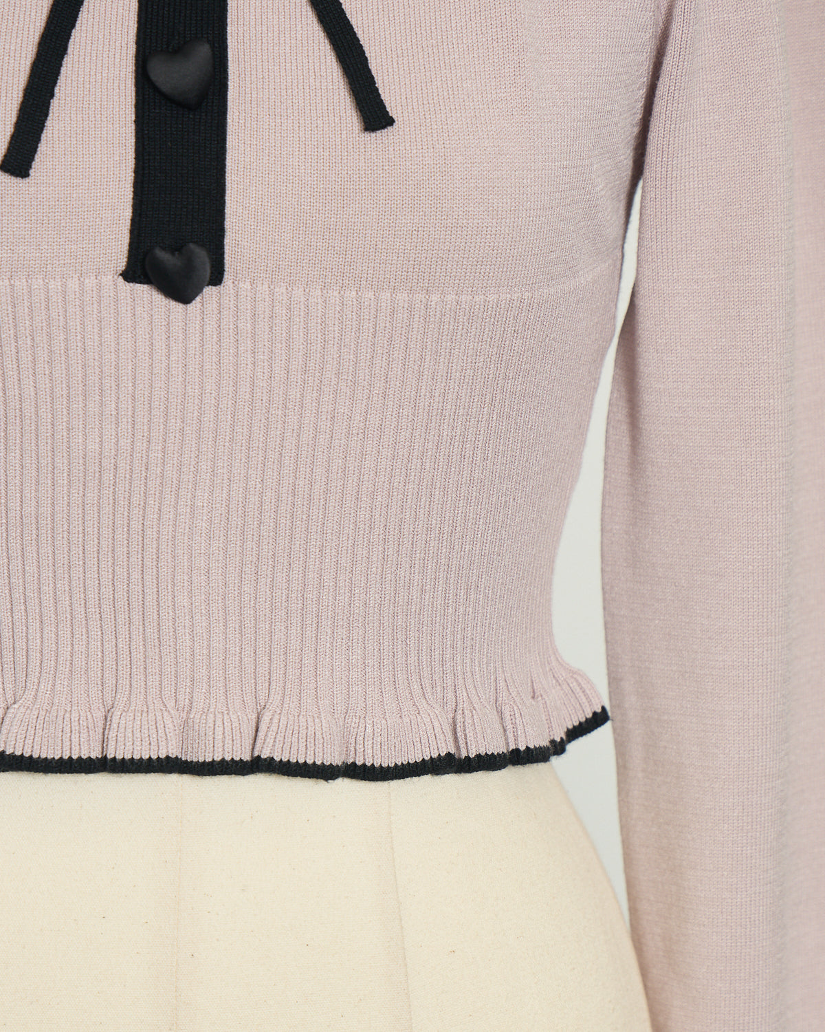 ウエストリブハートボタンニット