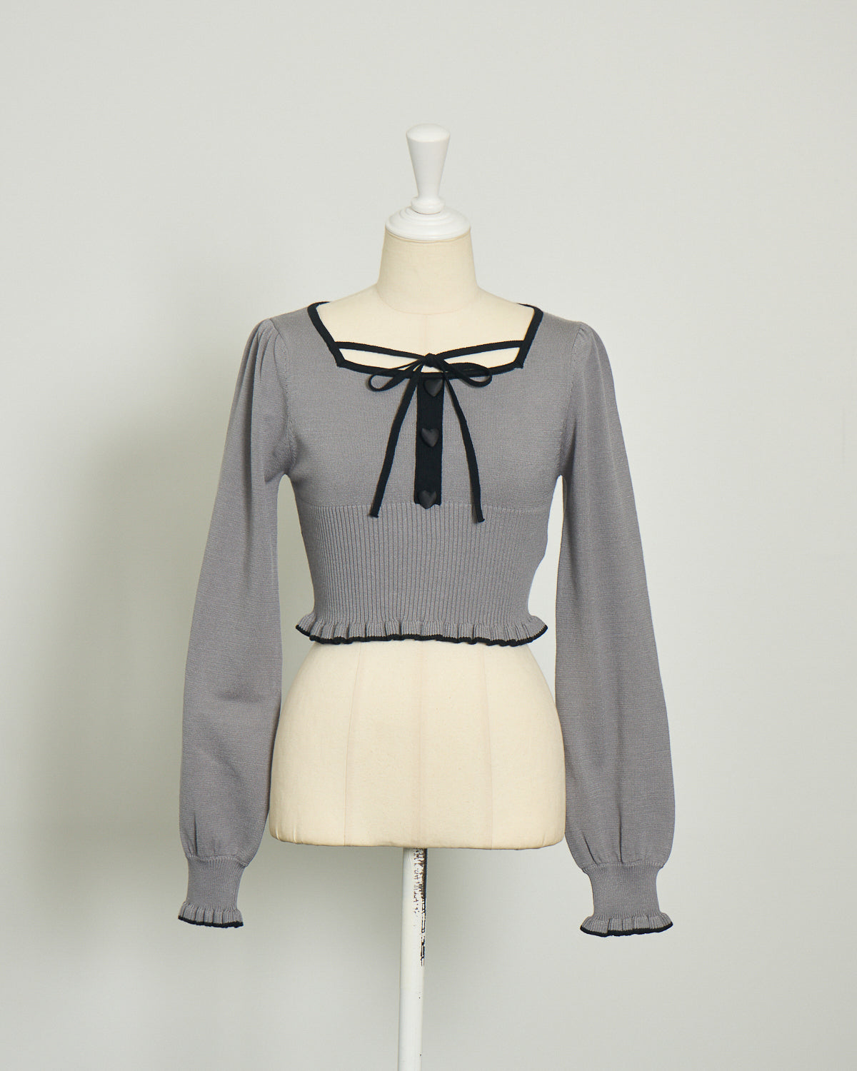 カラー：チャコール