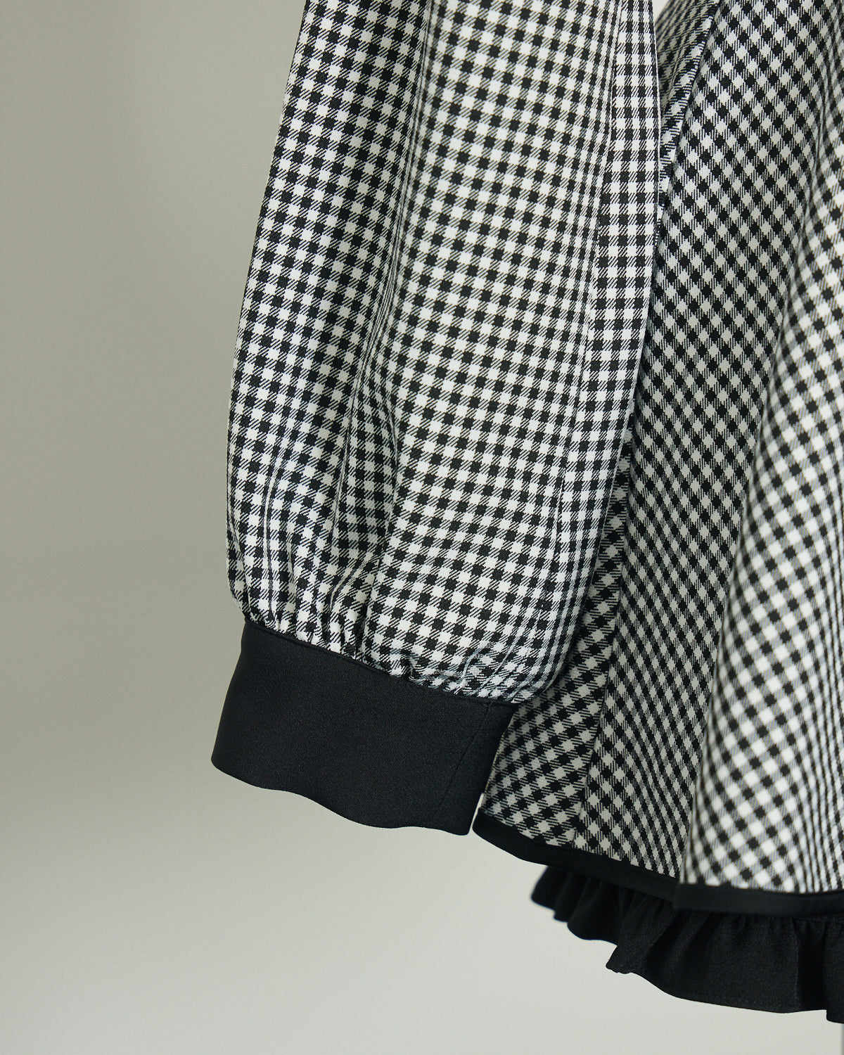 フロントホックパイピングケープセットアップ