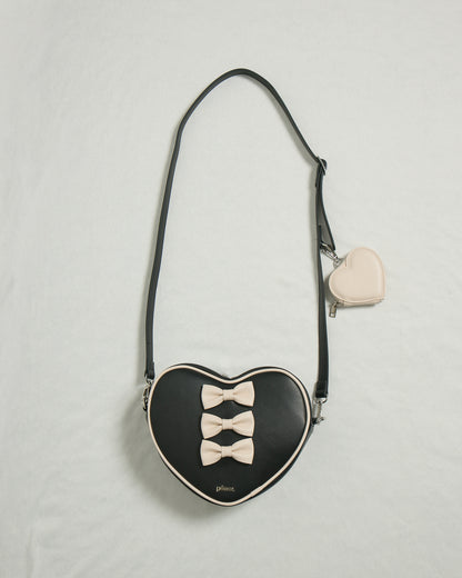 カラー：ブラック×ピンク