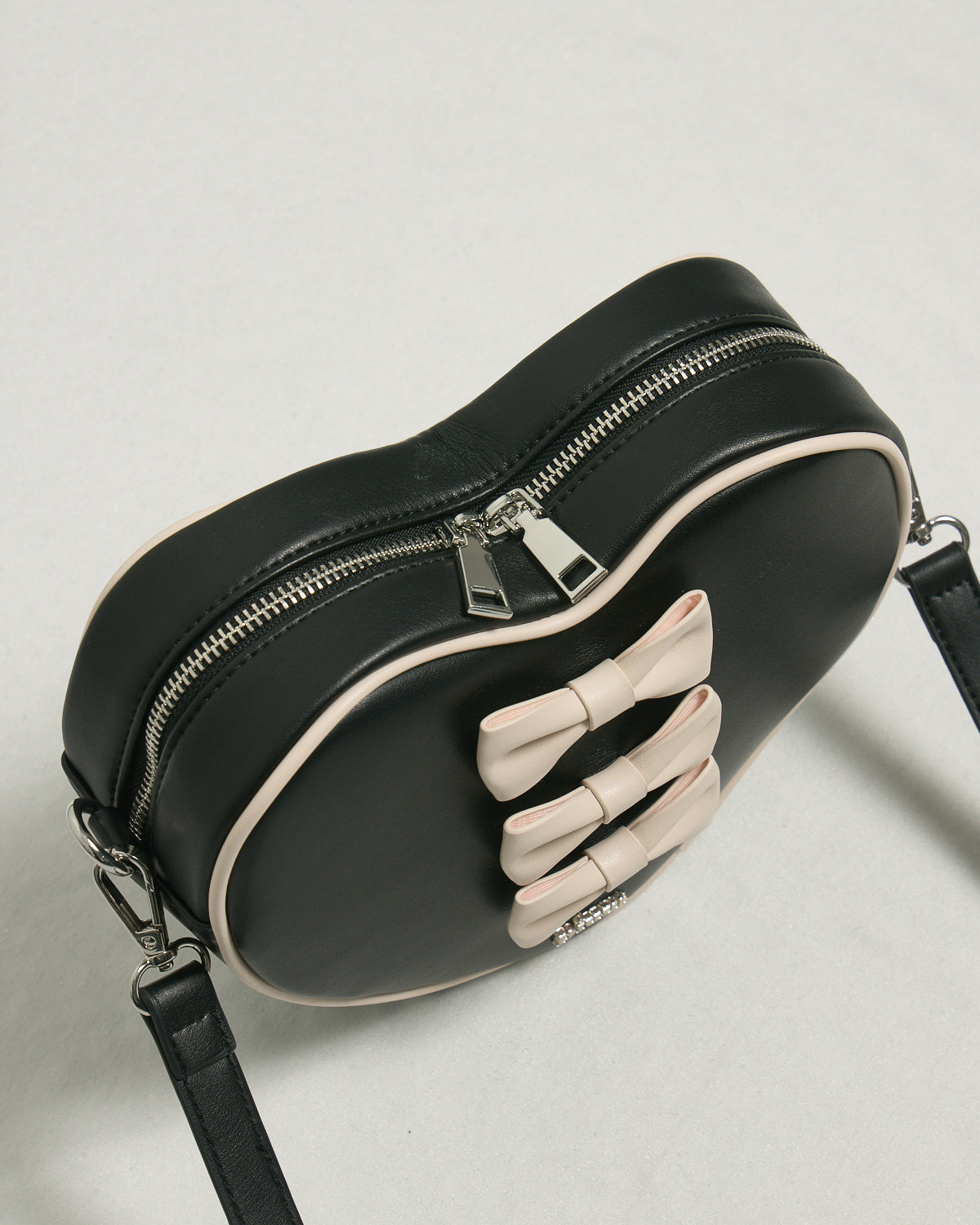 ミニポーチ付きリボンハートバッグ – pium