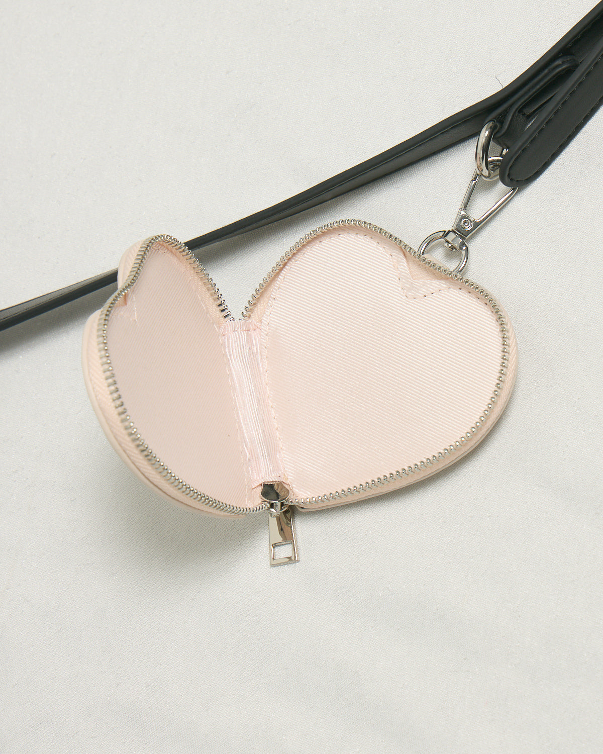 ミニポーチ付きリボンハートバッグ