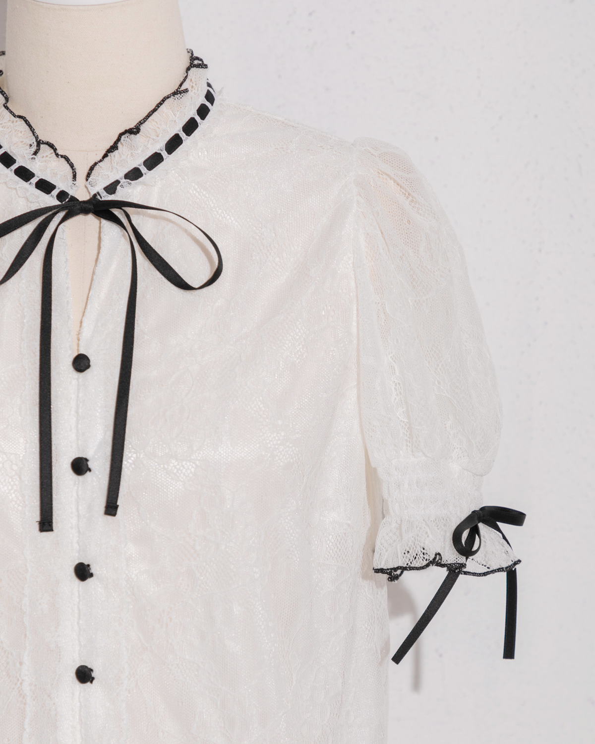 レースリボンドーリーブラウス